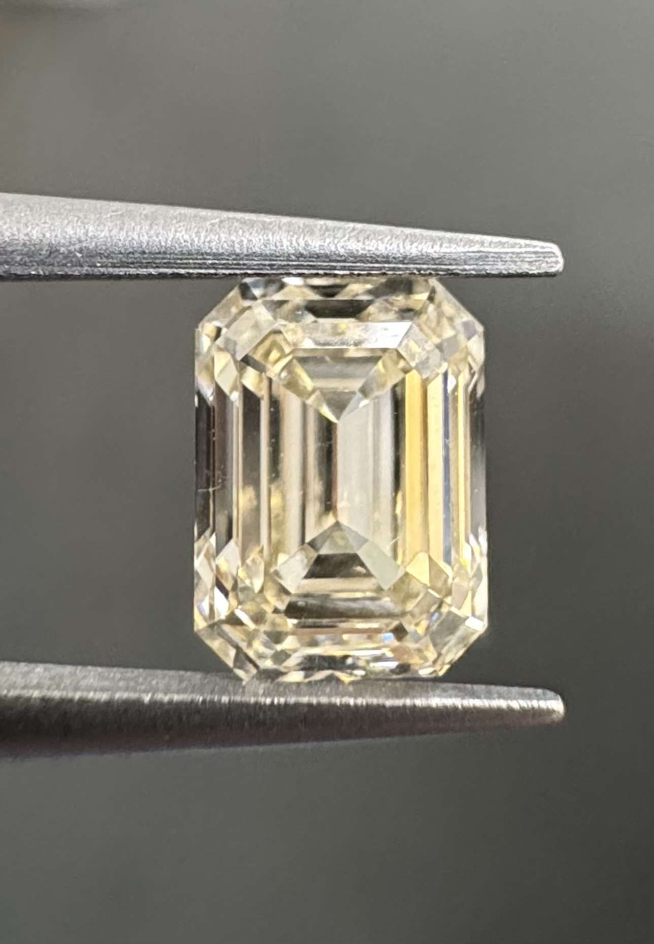1.01ct Emerald Cut SINGLE image 2 of 3