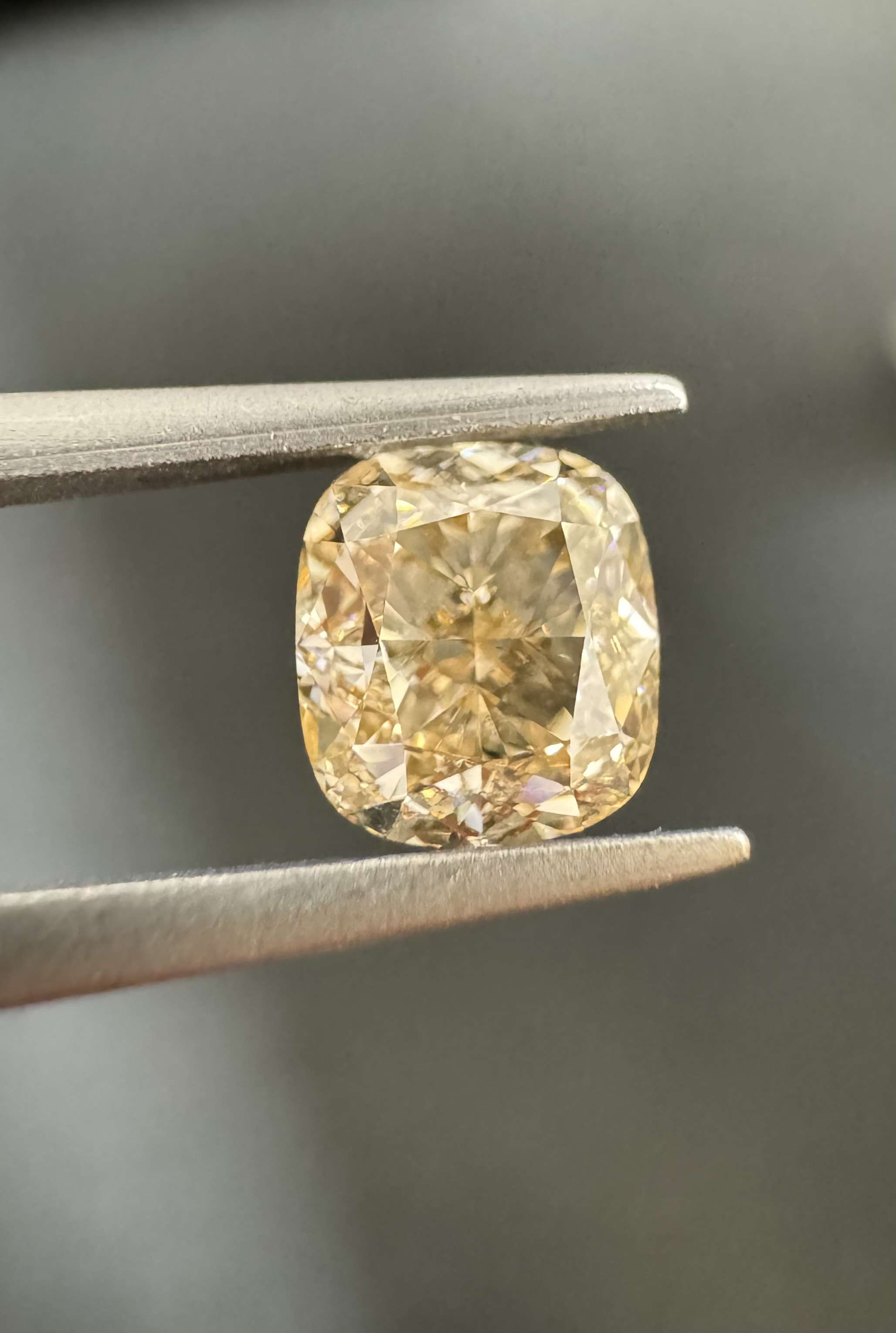 1.02ct Cushion SINGLE image 3 of 4