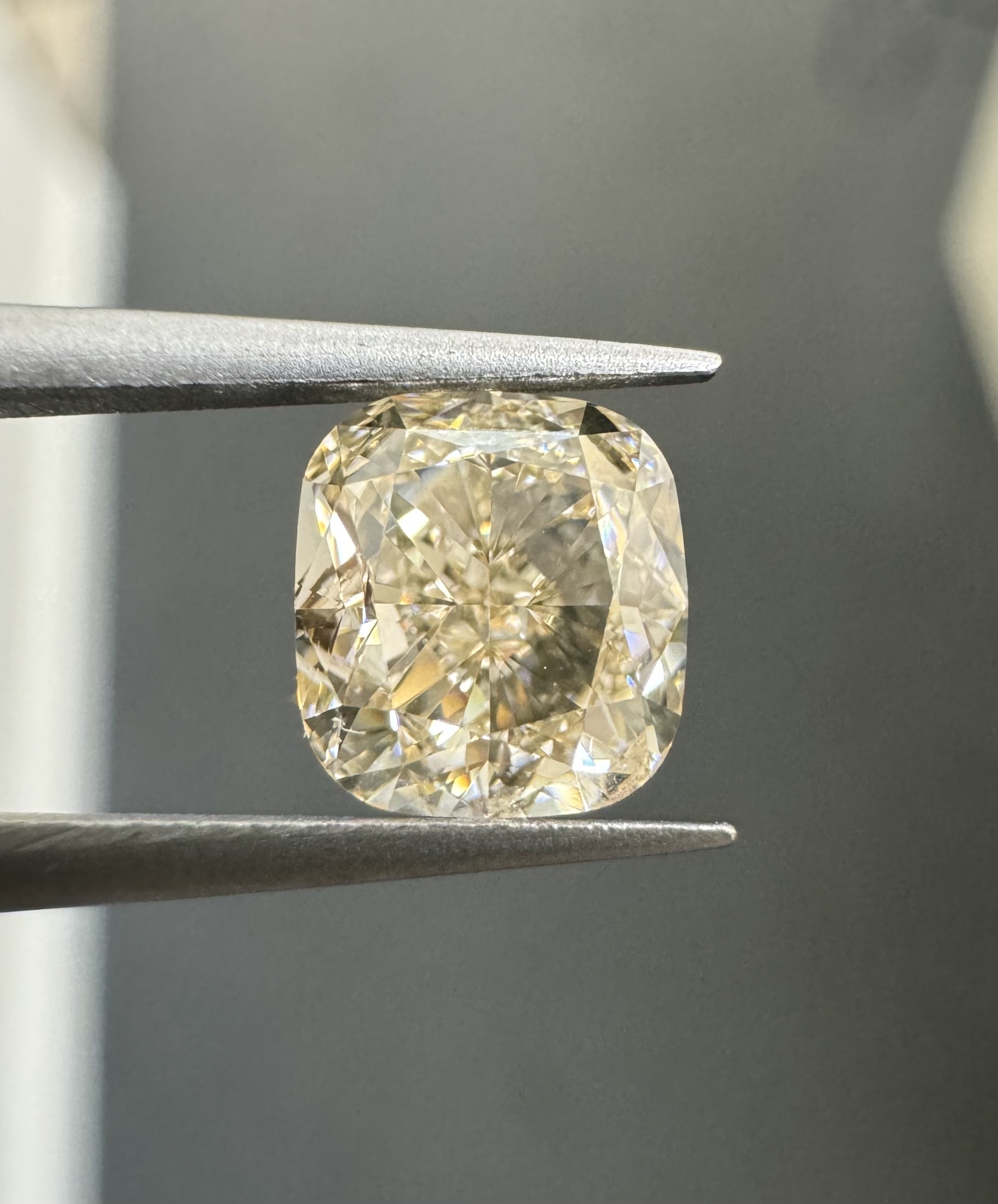 1.02ct Cushion SINGLE image 2 of 3