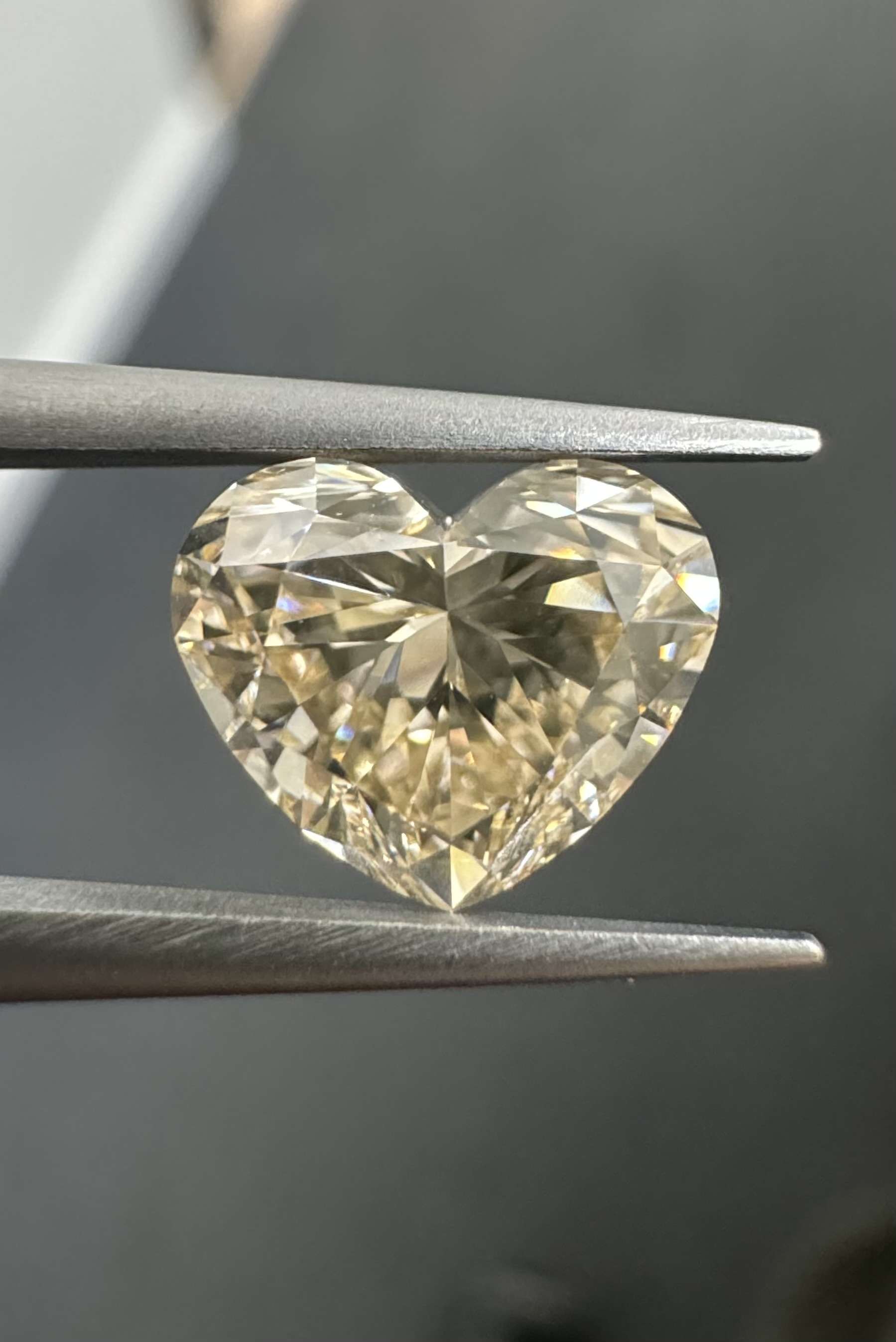 1.90ct Heart SINGLE image 2 of 3
