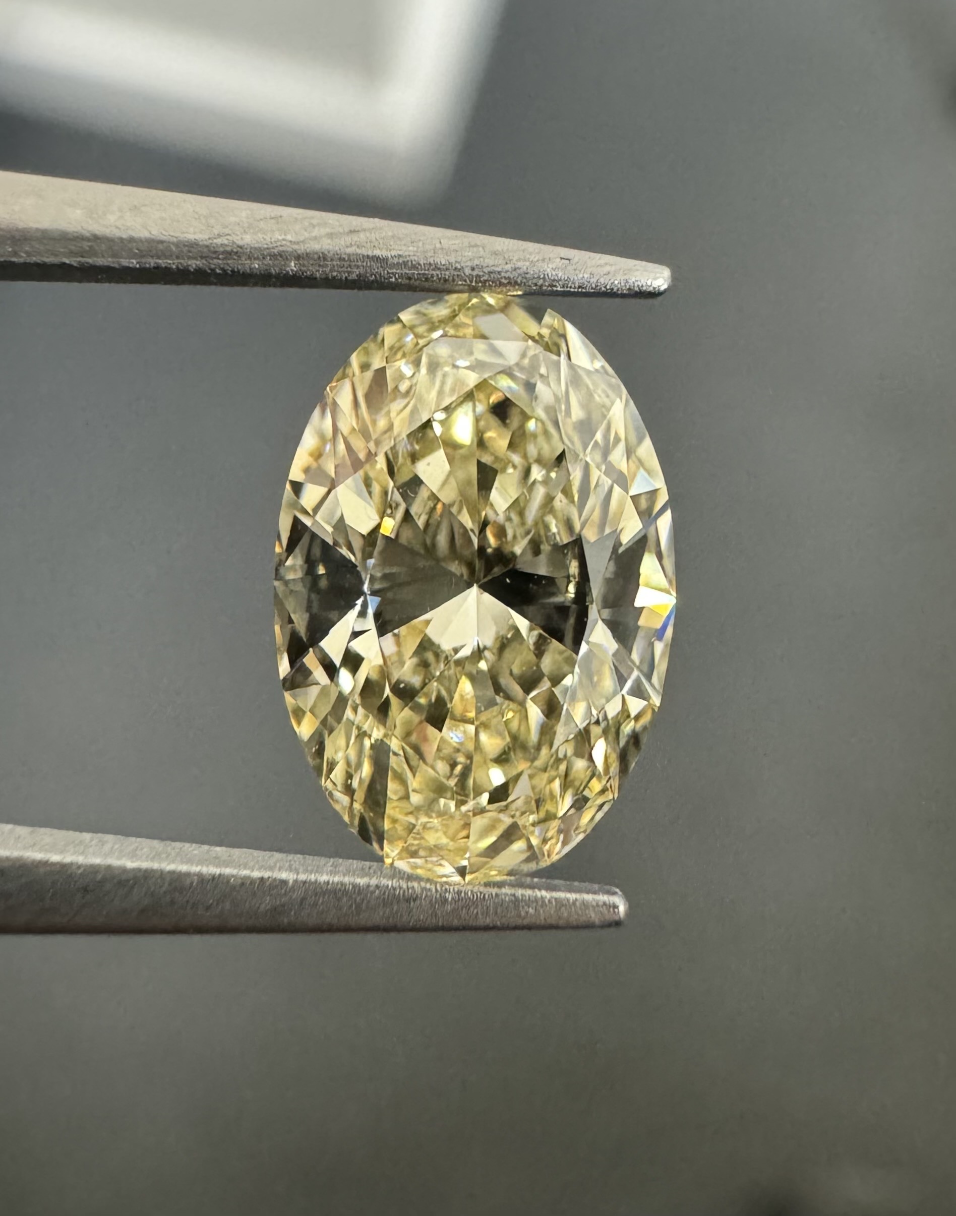1.01ct Oval SINGLE image 3 of 4