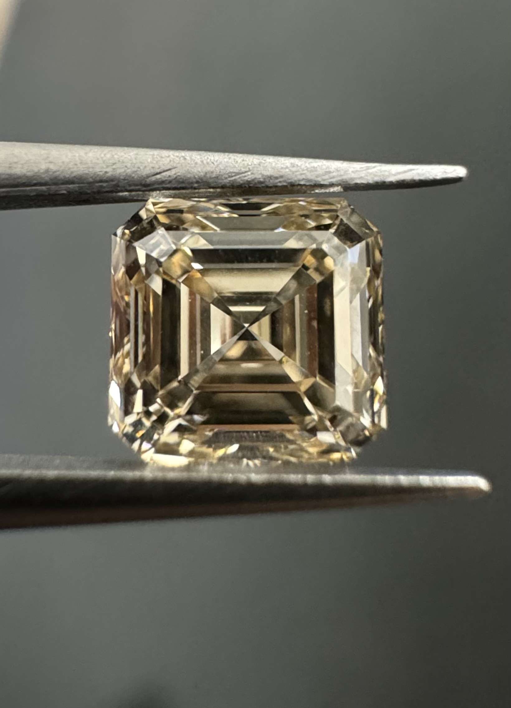1.01ct SQUARE EMERALD CUT SINGLE image 2 of 3