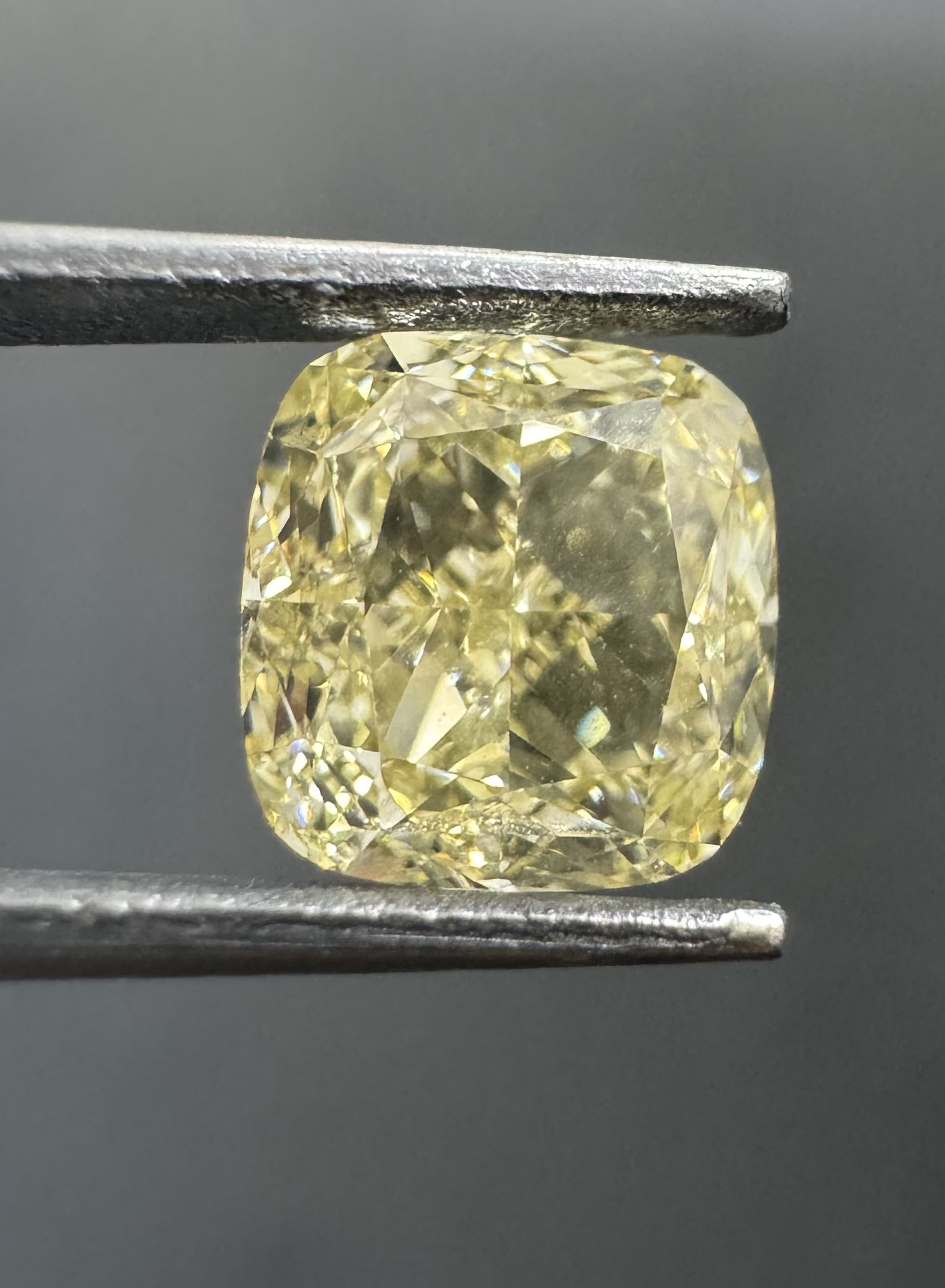 1.50ct Cushion SINGLE image 2 of 3