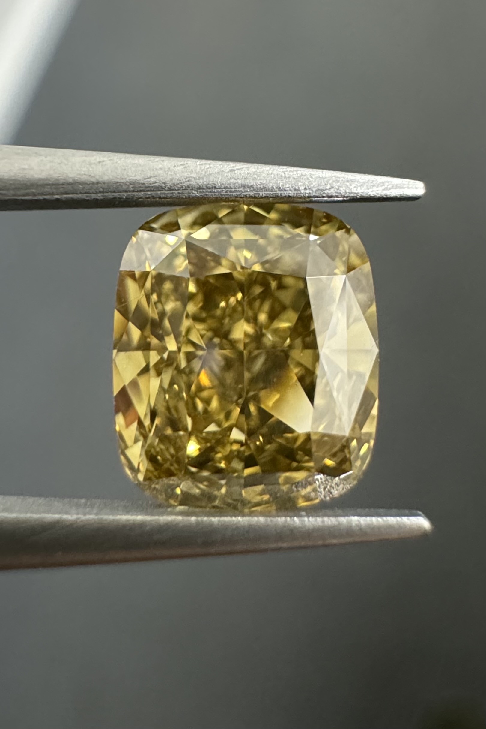1.60ct Cushion SINGLE image 2 of 3