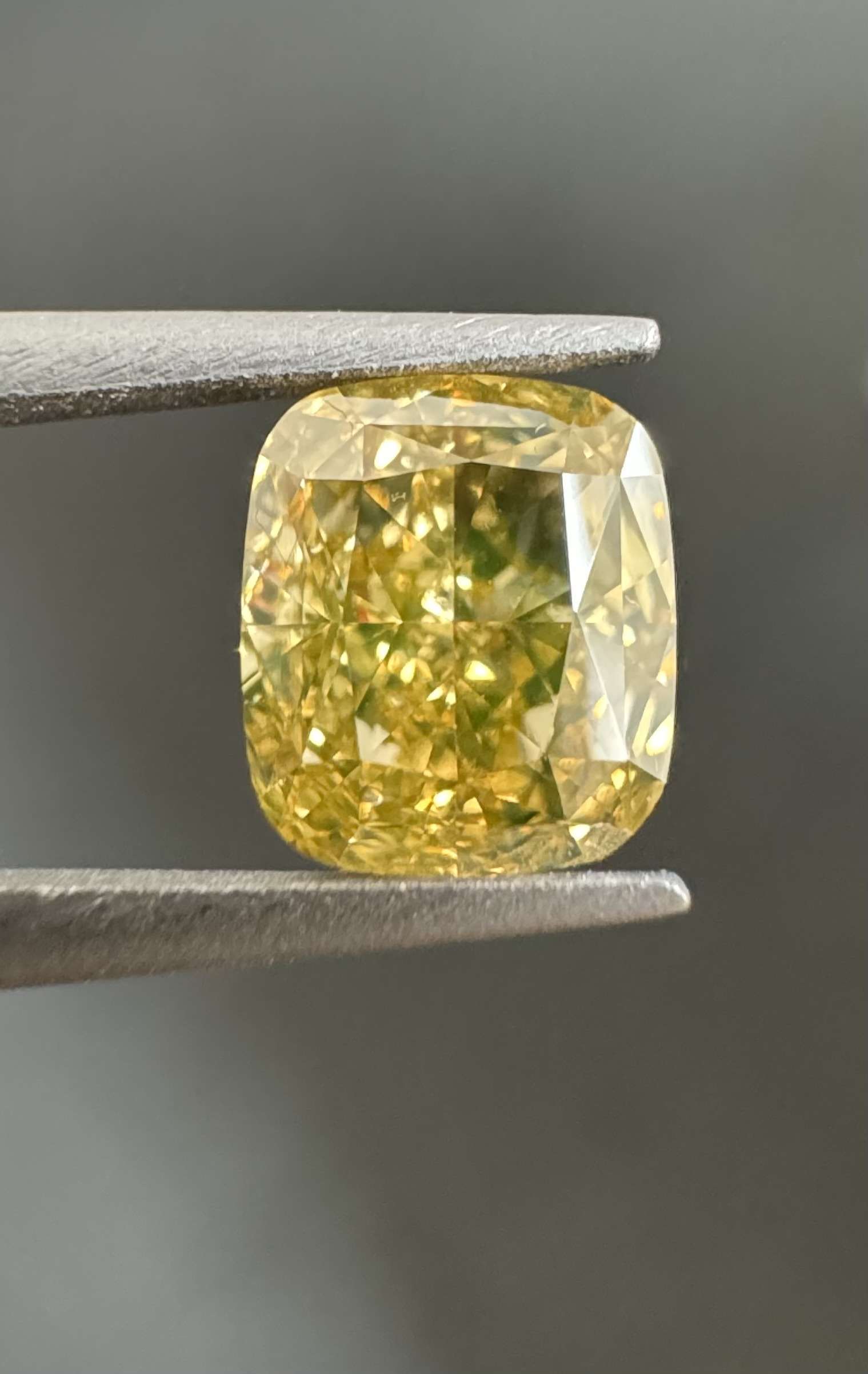 1.06ct Cushion SINGLE image 3 of 4