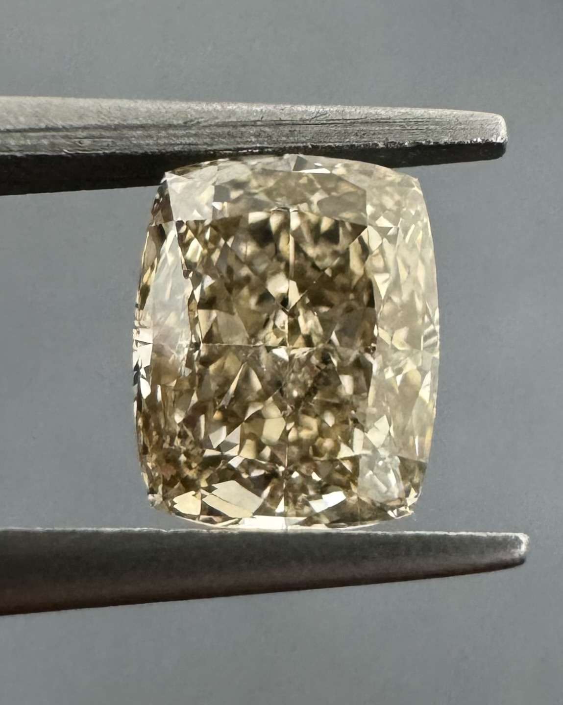 1.02ct Cushion SINGLE image 2 of 3