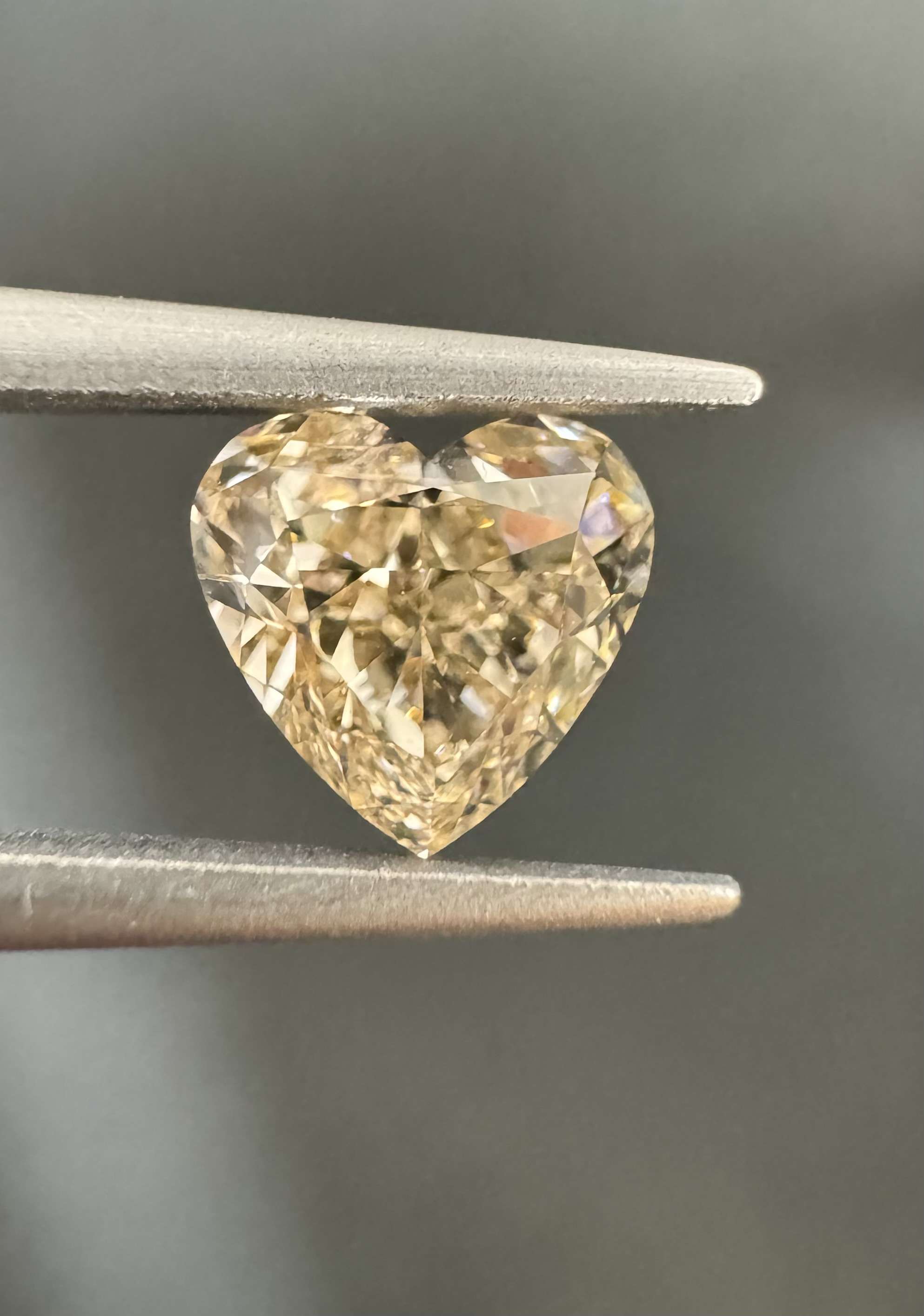 1.04ct Heart SINGLE image 2 of 3
