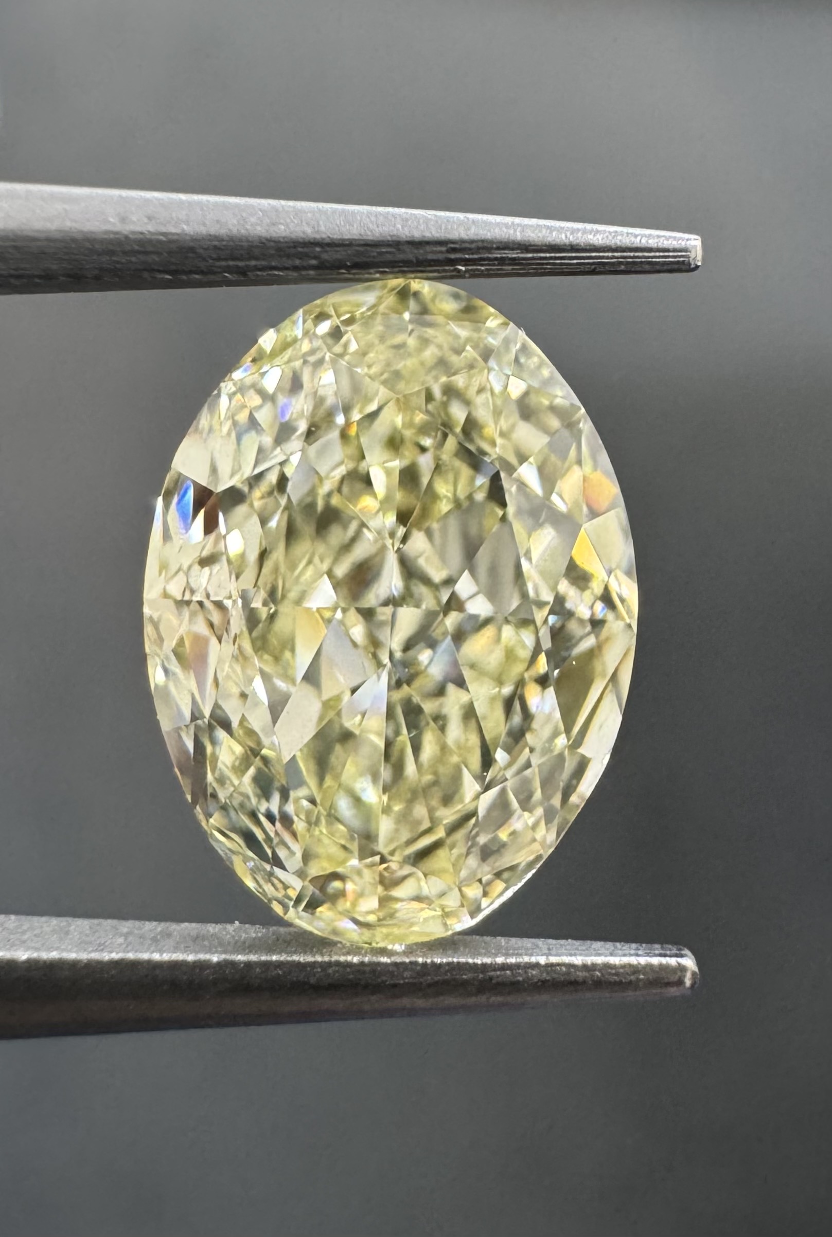 2.76ct Oval SINGLE