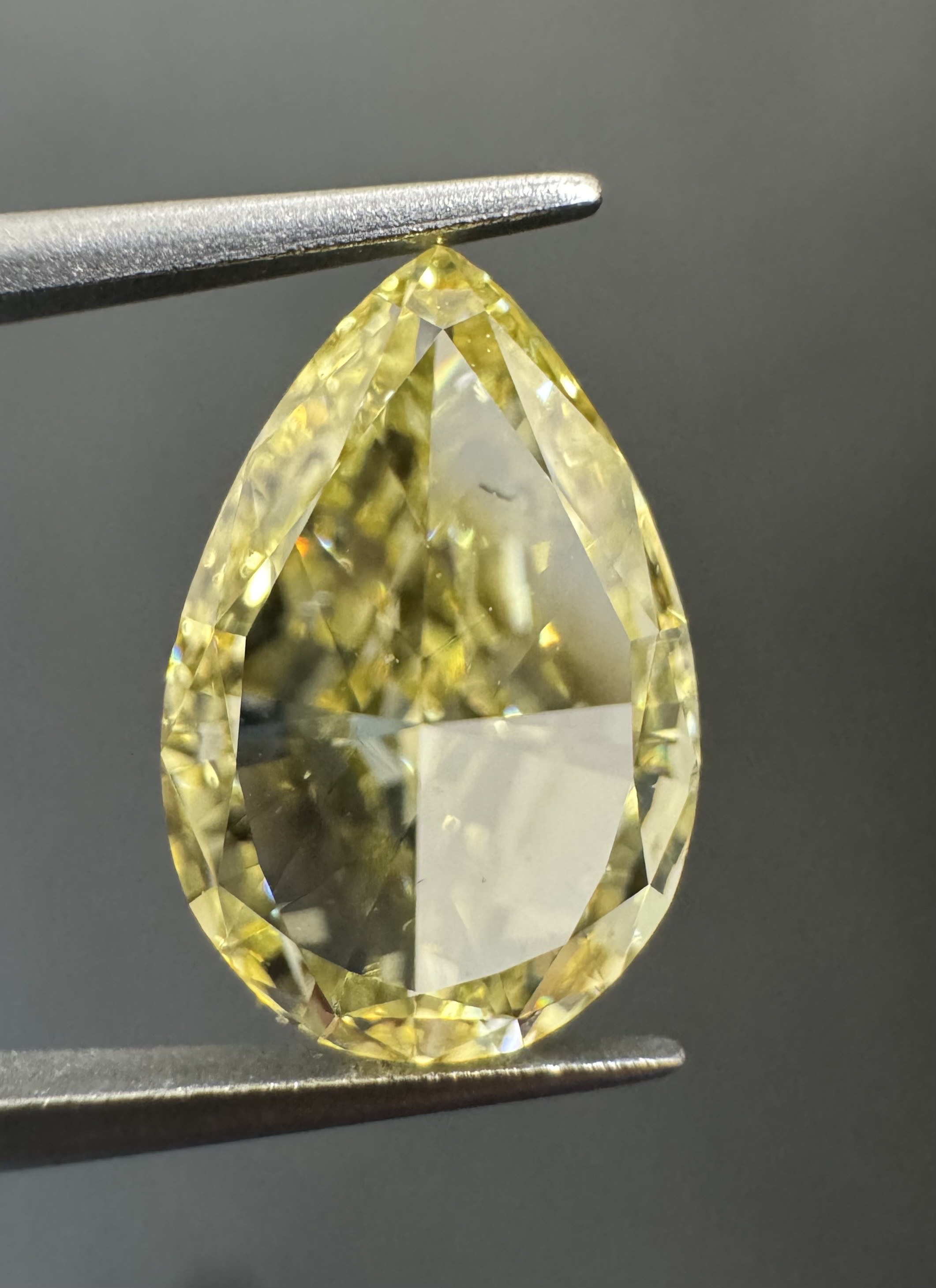2.01ct Pear SINGLE image 2 of 3