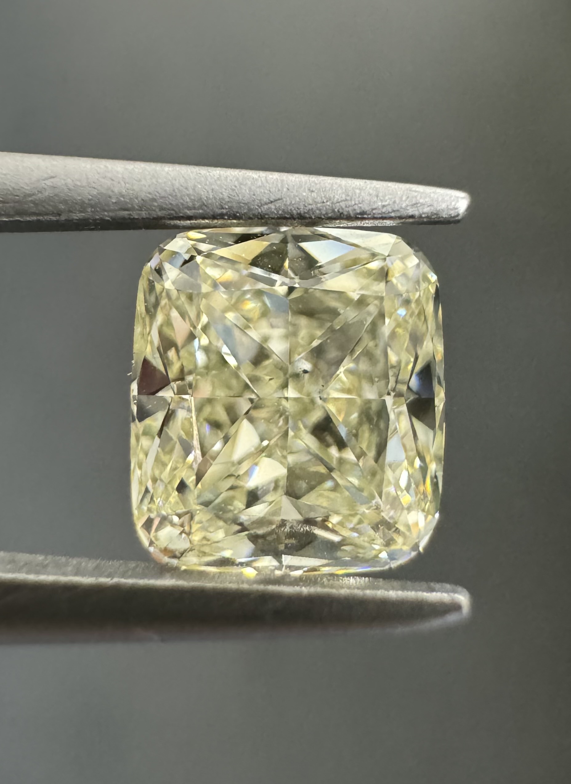 1.01ct Cushion SINGLE image 3 of 4