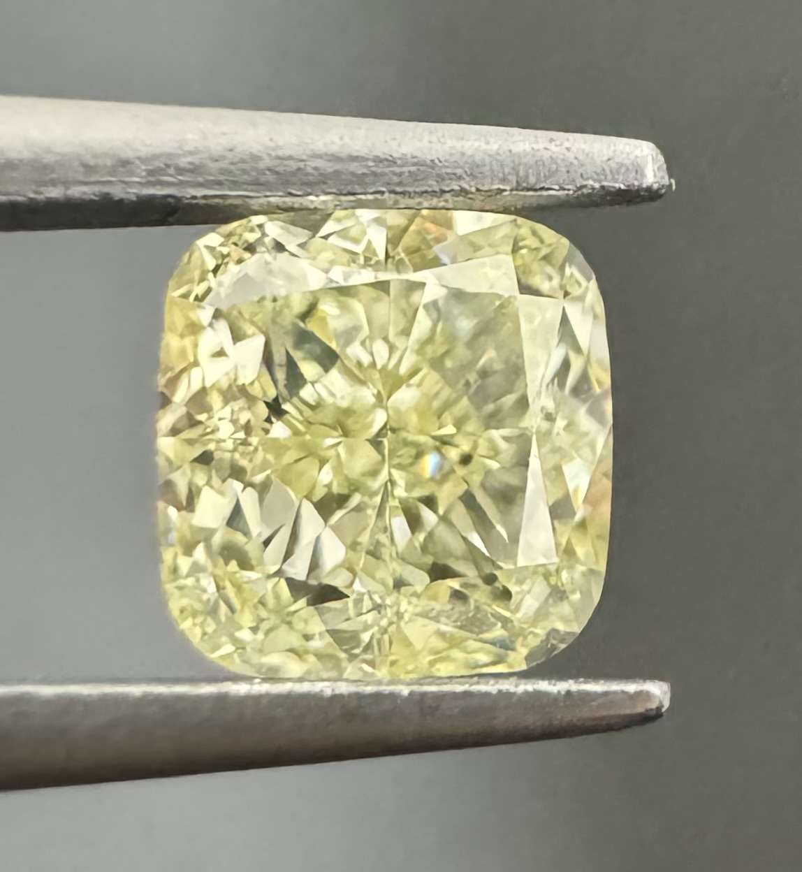 0.62ct Cushion SINGLE image 3 of 4