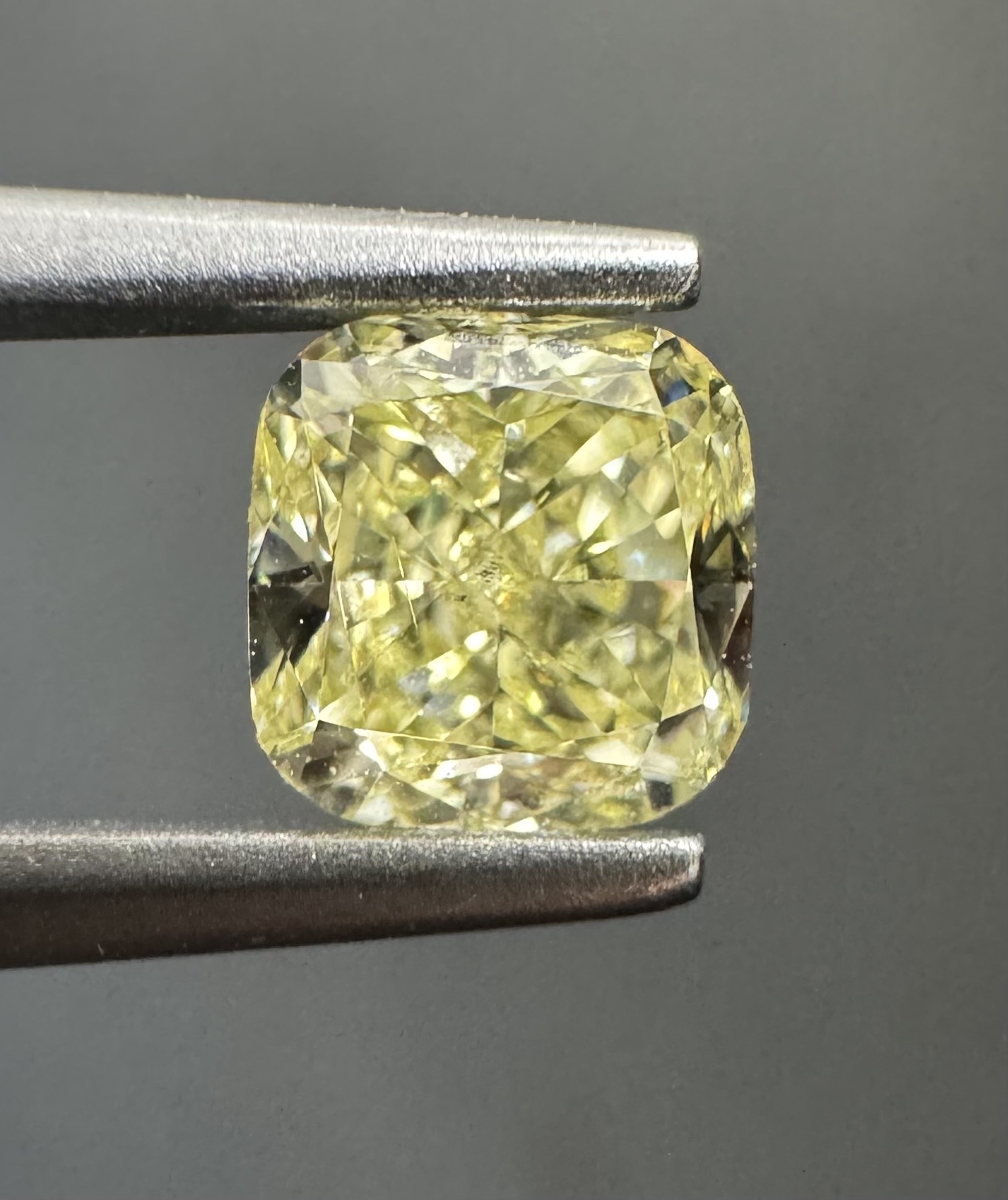 0.63ct Cushion SINGLE image 3 of 4