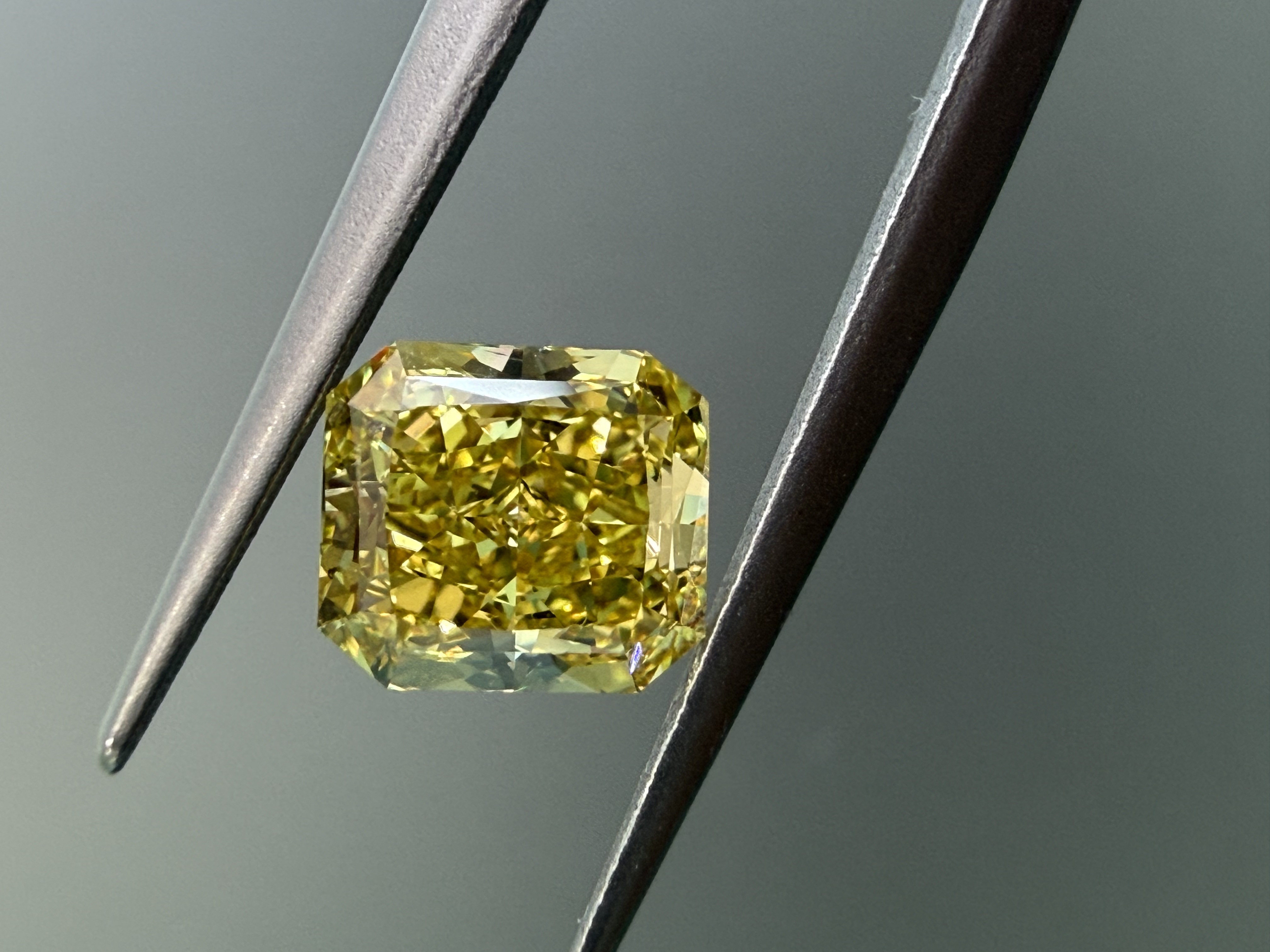1.51ct Radiant SINGLE image 2 of 2