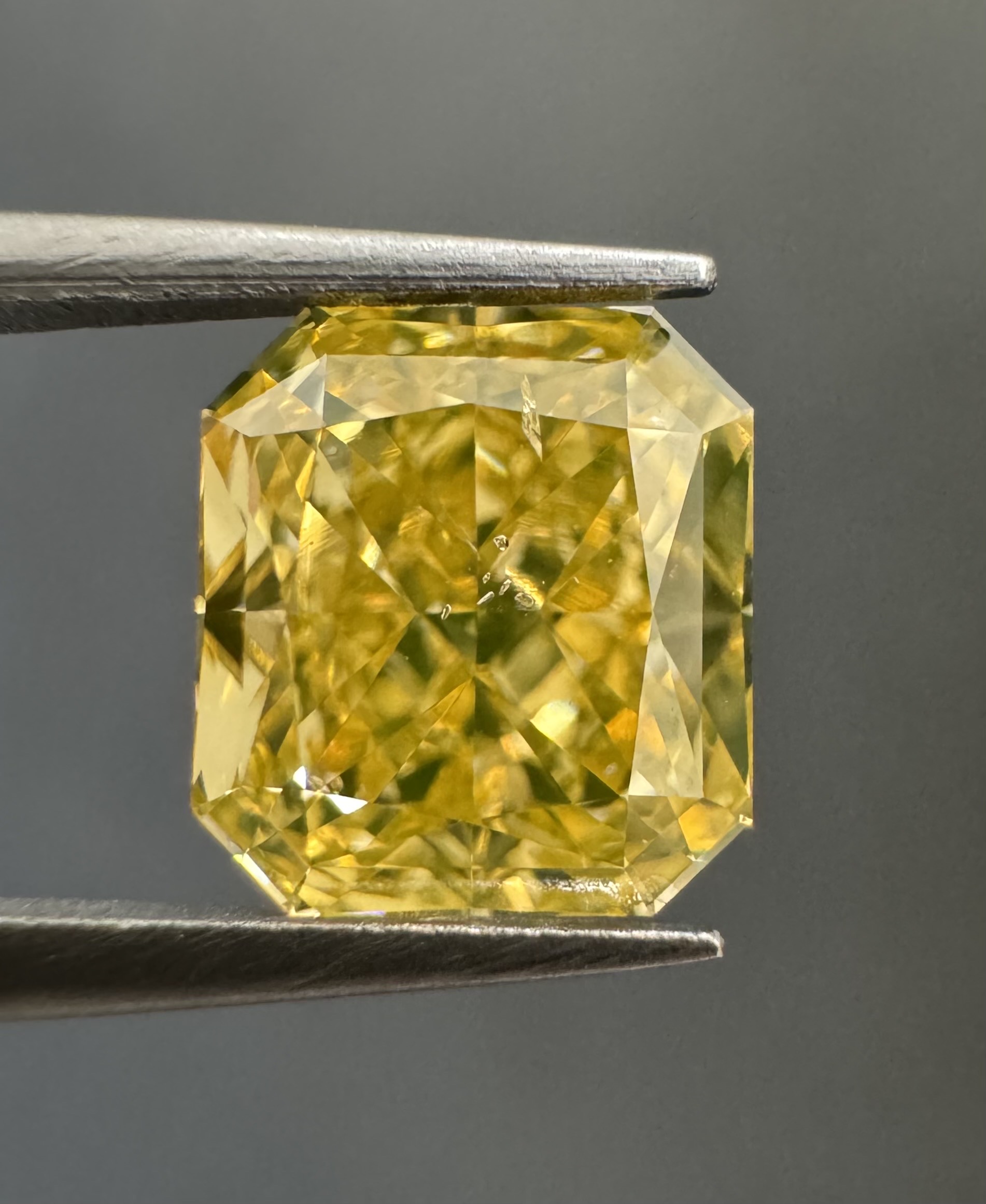 1.17ct Radiant SINGLE image 2 of 2
