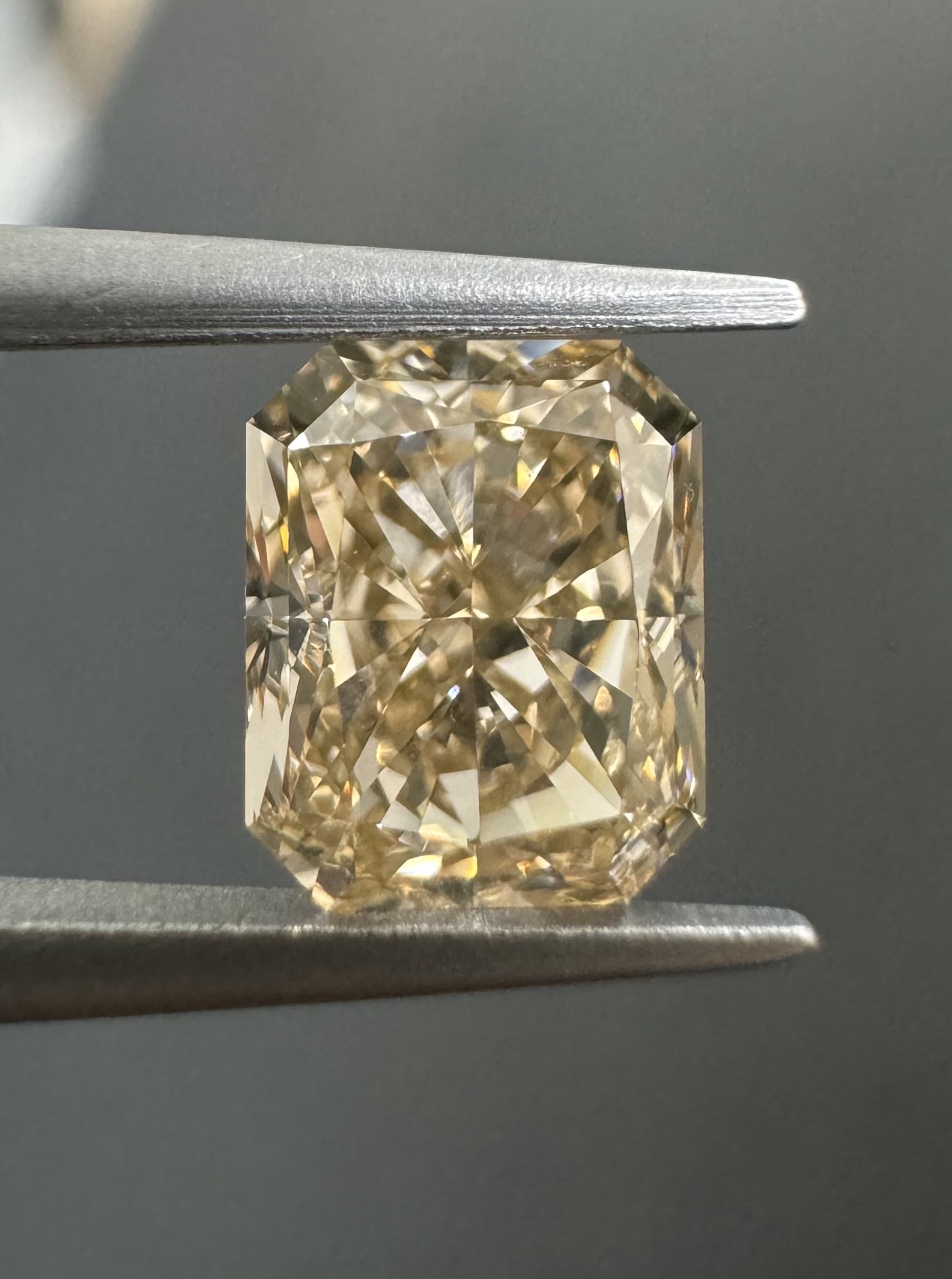 1.01ct Radiant SINGLE image 3 of 4