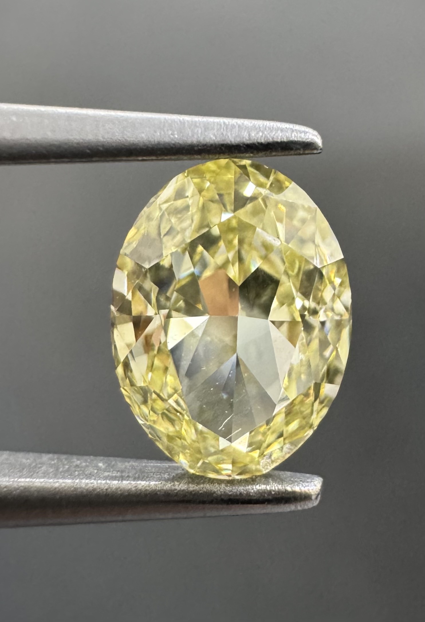 1.00ct Oval SINGLE image 2 of 3