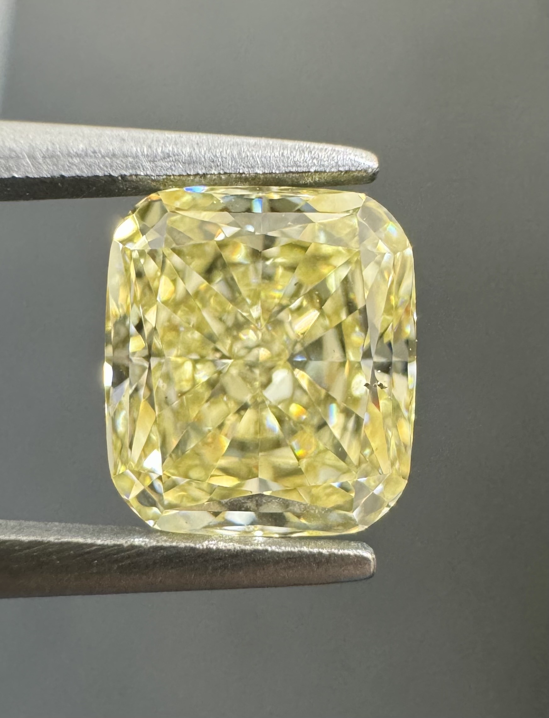 1.14ct Cushion SINGLE image 2 of 3