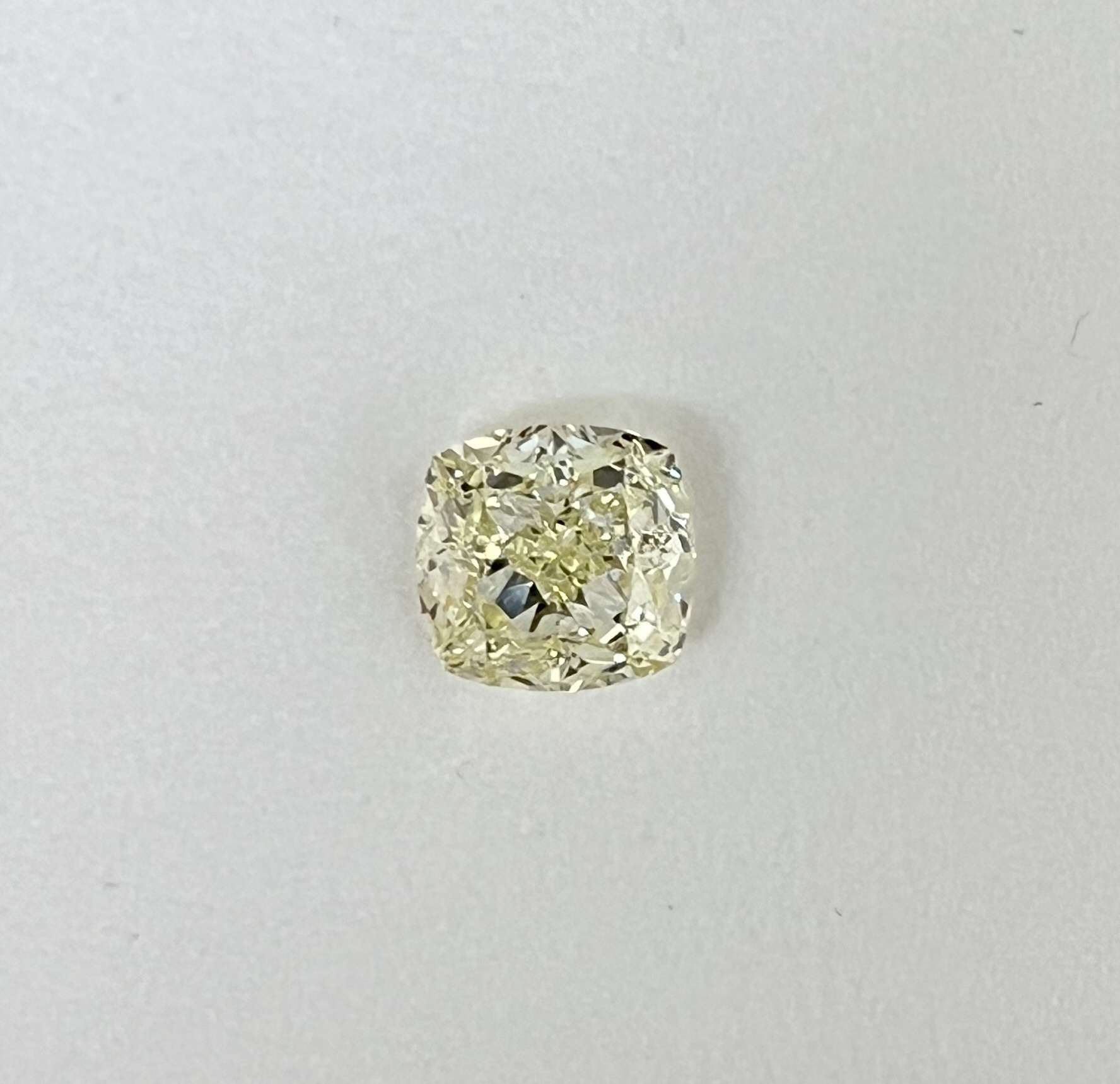 2.45ct Cushion SINGLE image 2 of 2