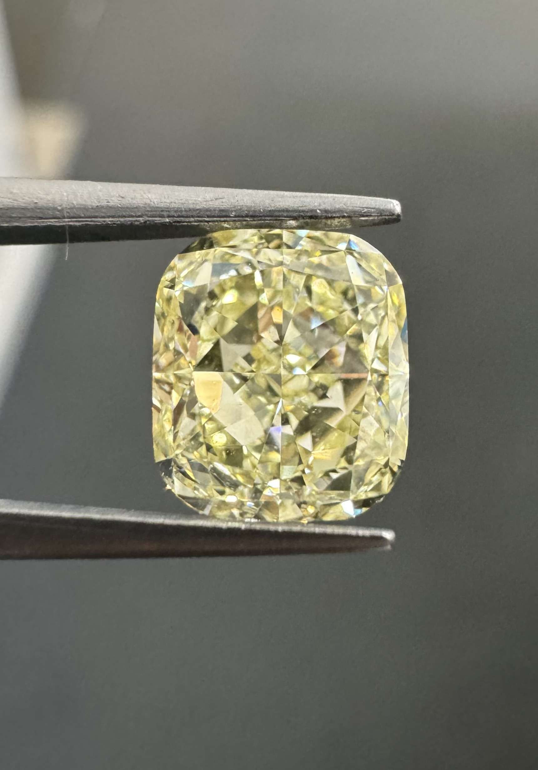 1.51ct Cushion SINGLE image 2 of 2