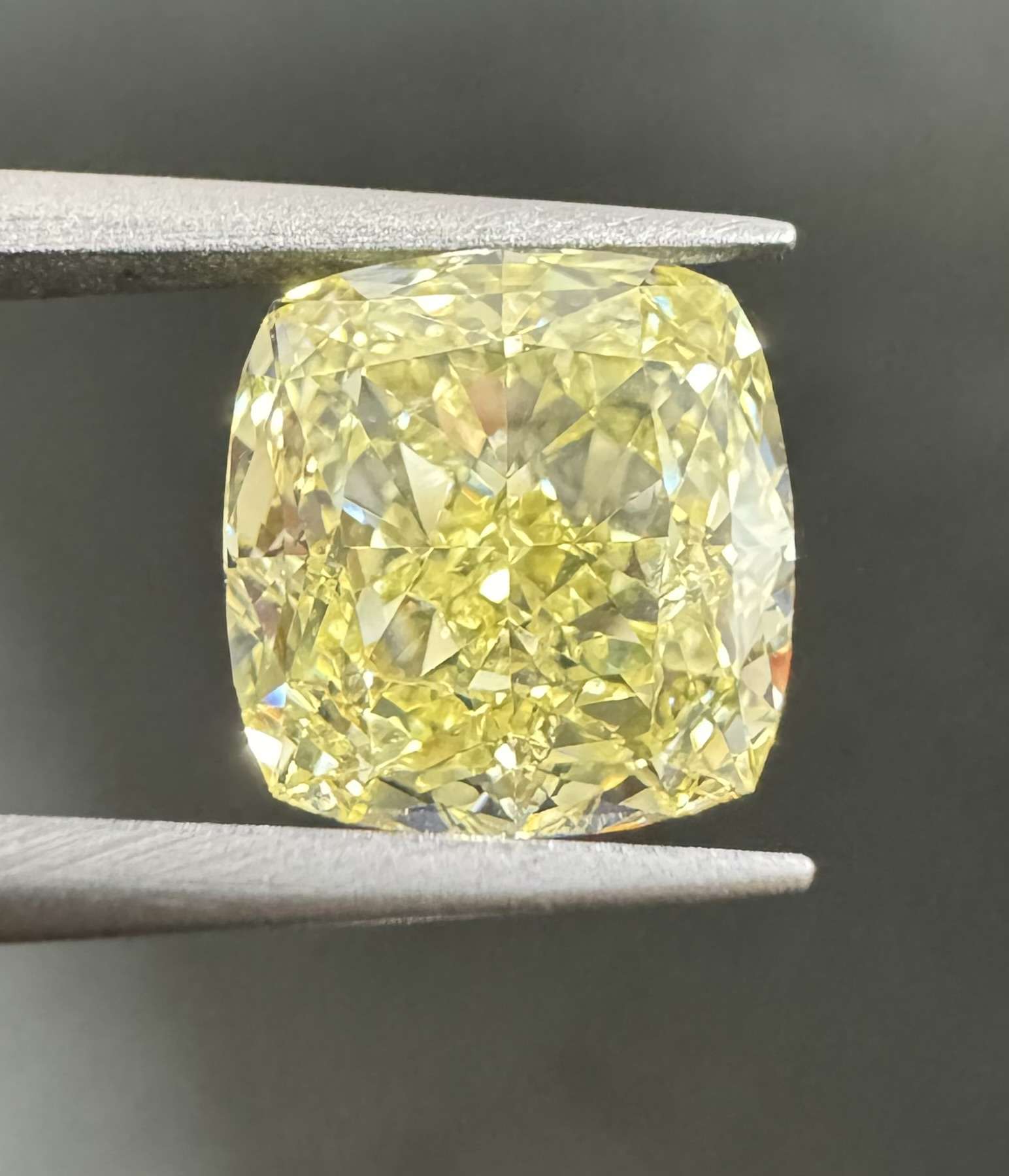 2.54ct Cushion SINGLE image 2 of 3