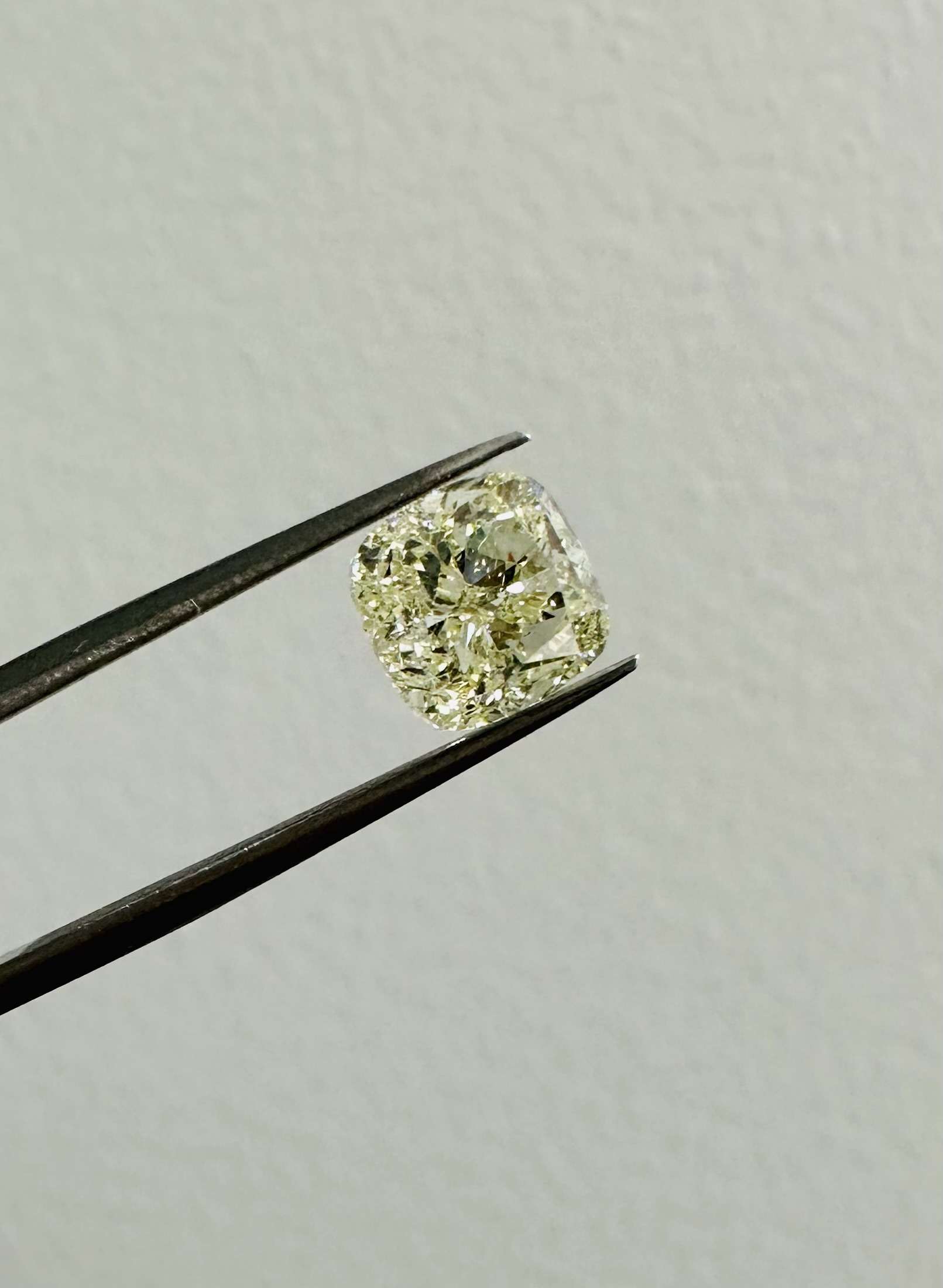 2.01ct Cushion SINGLE image 2 of 2