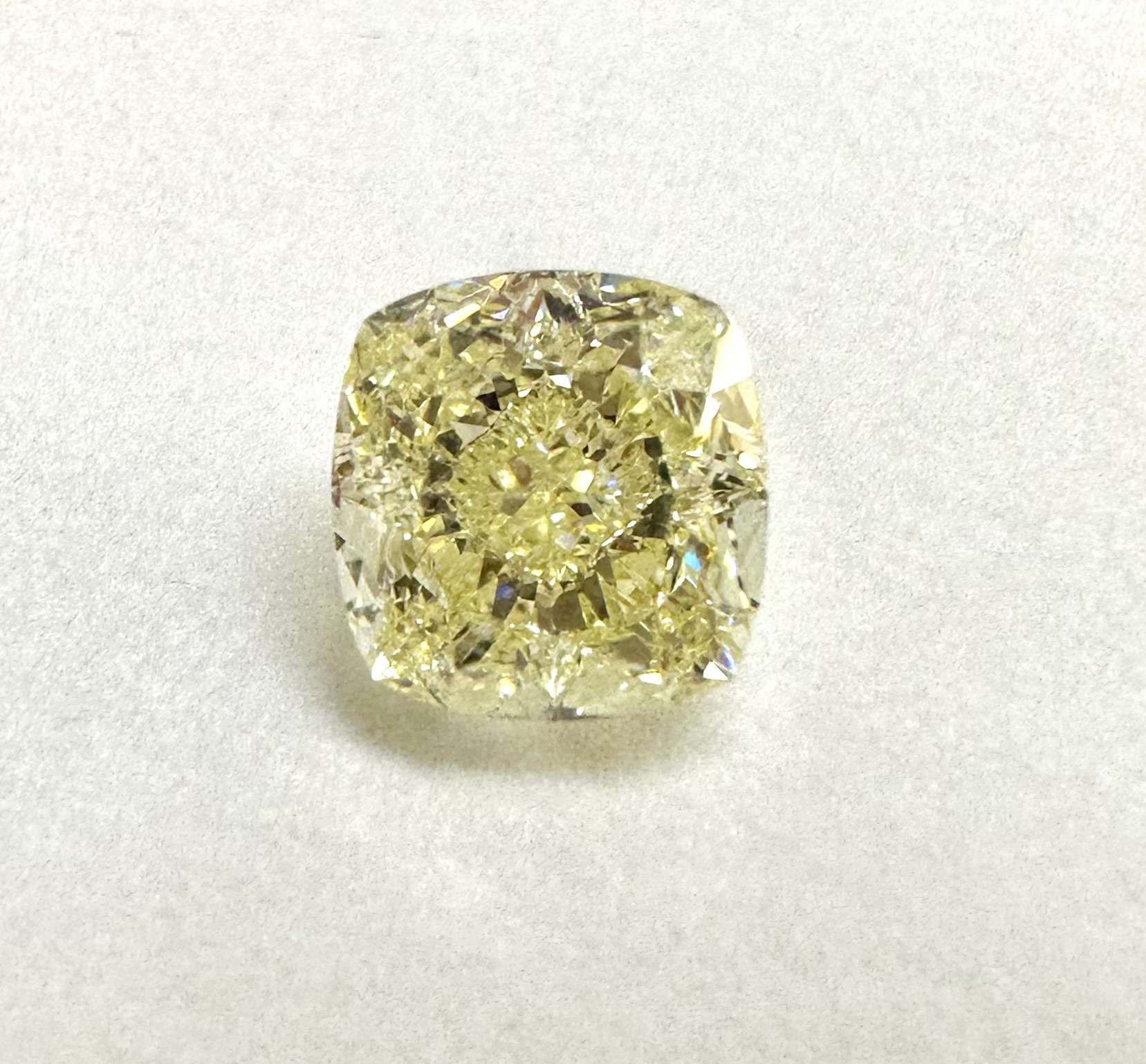 2.02ct Cushion SINGLE image 2 of 3