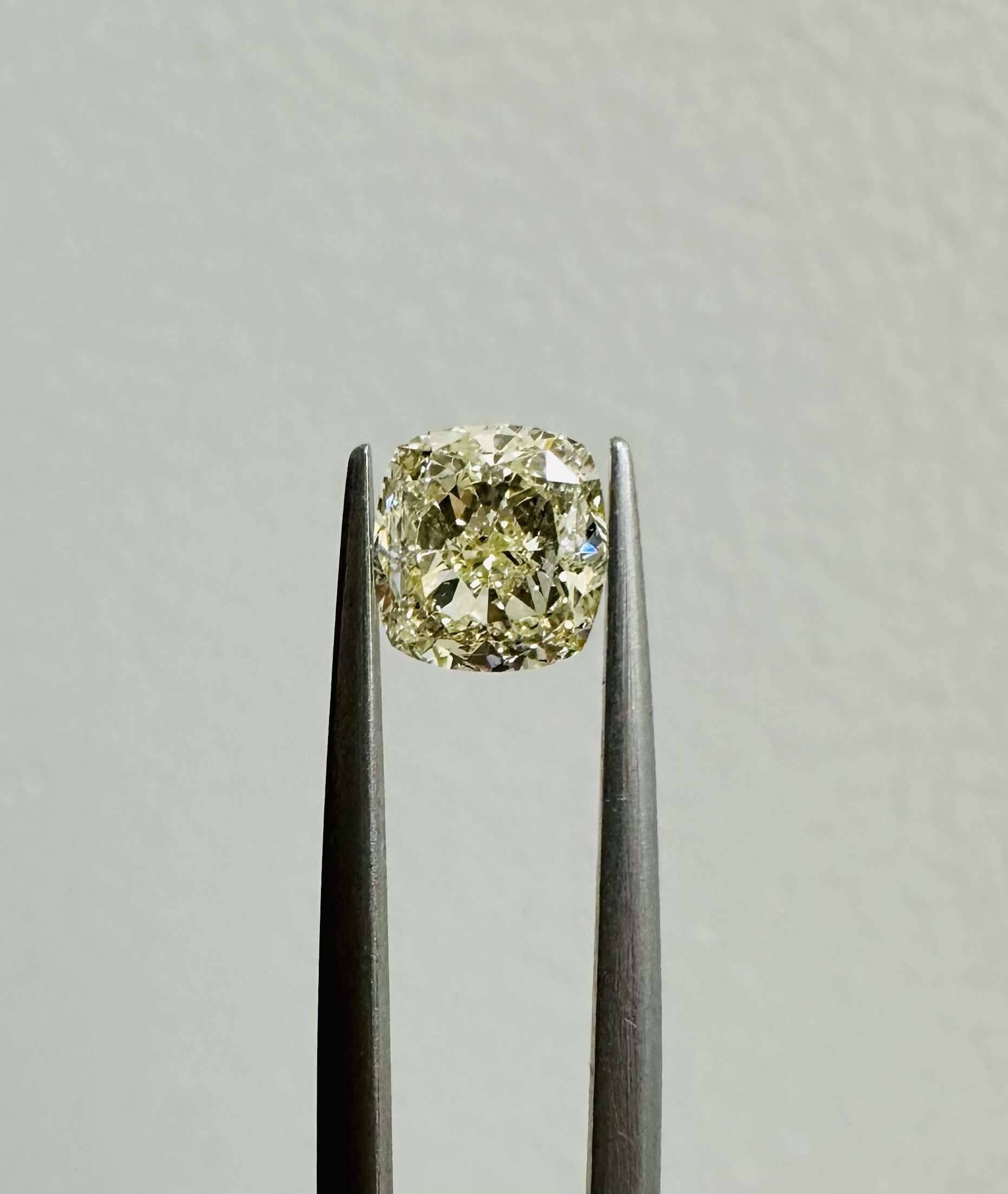 1.59ct Cushion SINGLE image 3 of 4