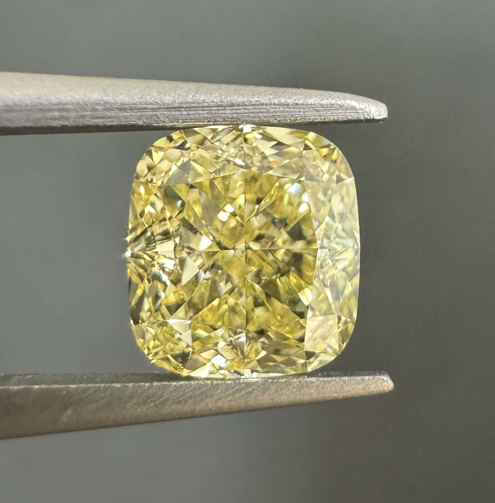 1.41ct Cushion SINGLE image 2 of 3