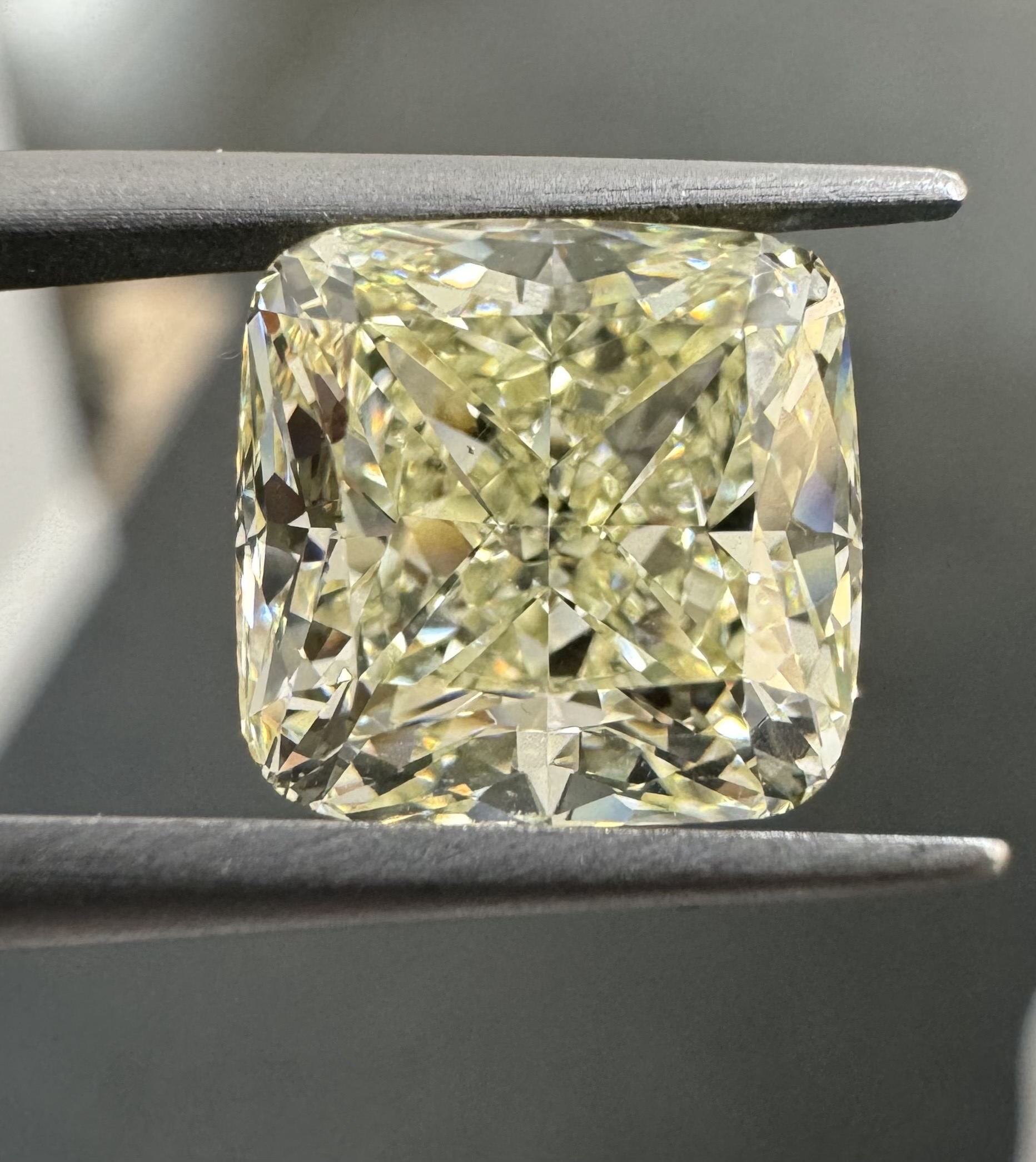 5.02ct Cushion SINGLE image 2 of 3