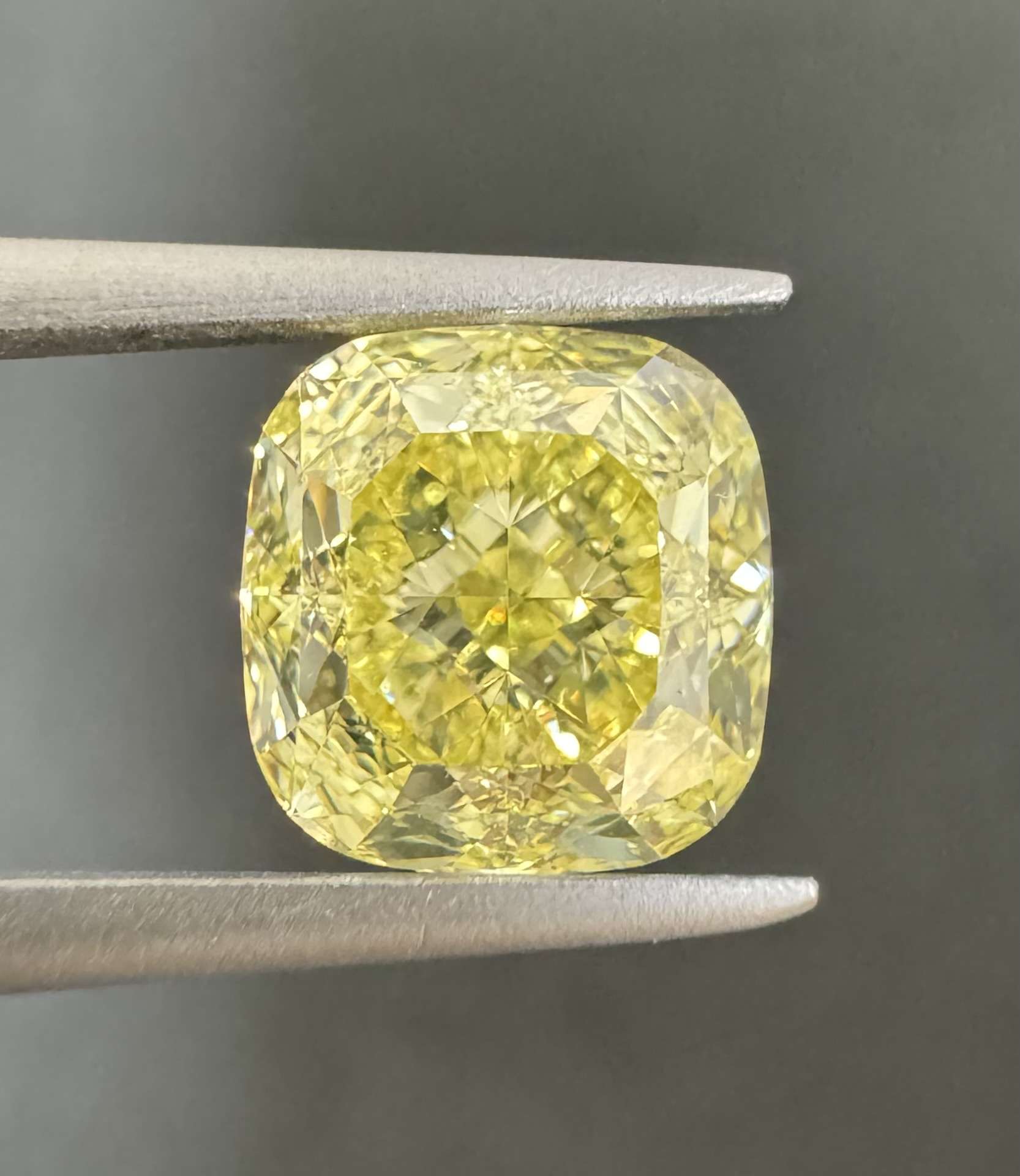 3.30ct Cushion SINGLE image 2 of 3