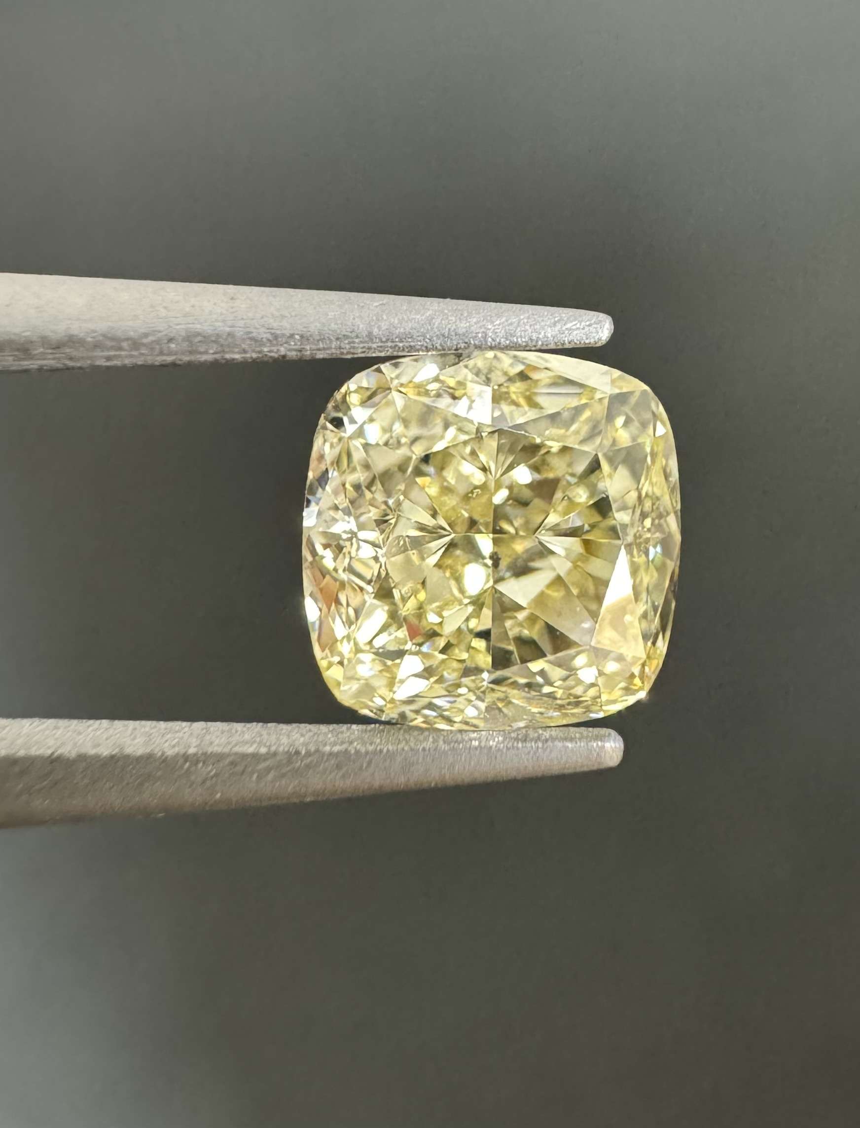 1.02ct Cushion SINGLE image 3 of 4