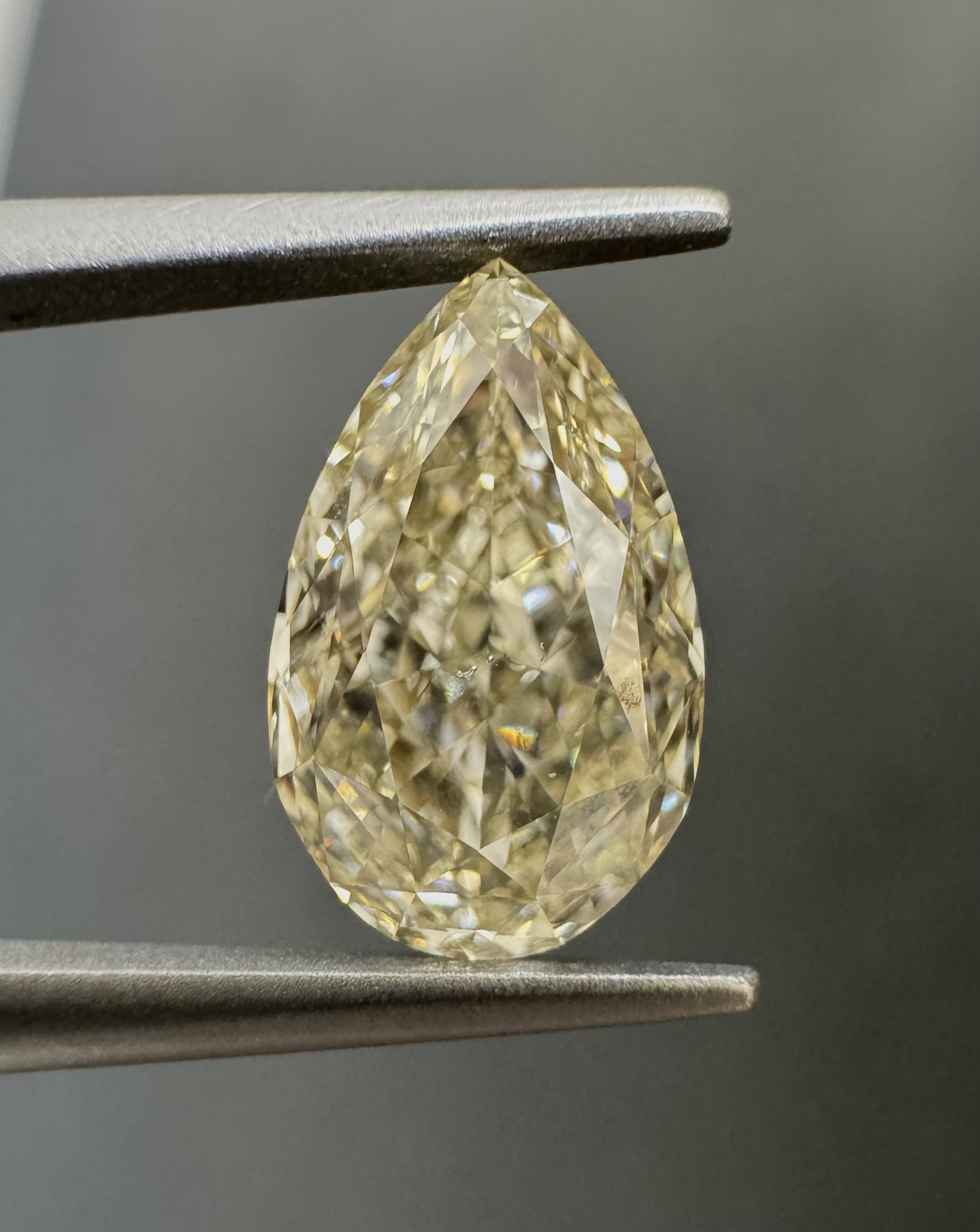2.01ct Pear SINGLE image 3 of 4