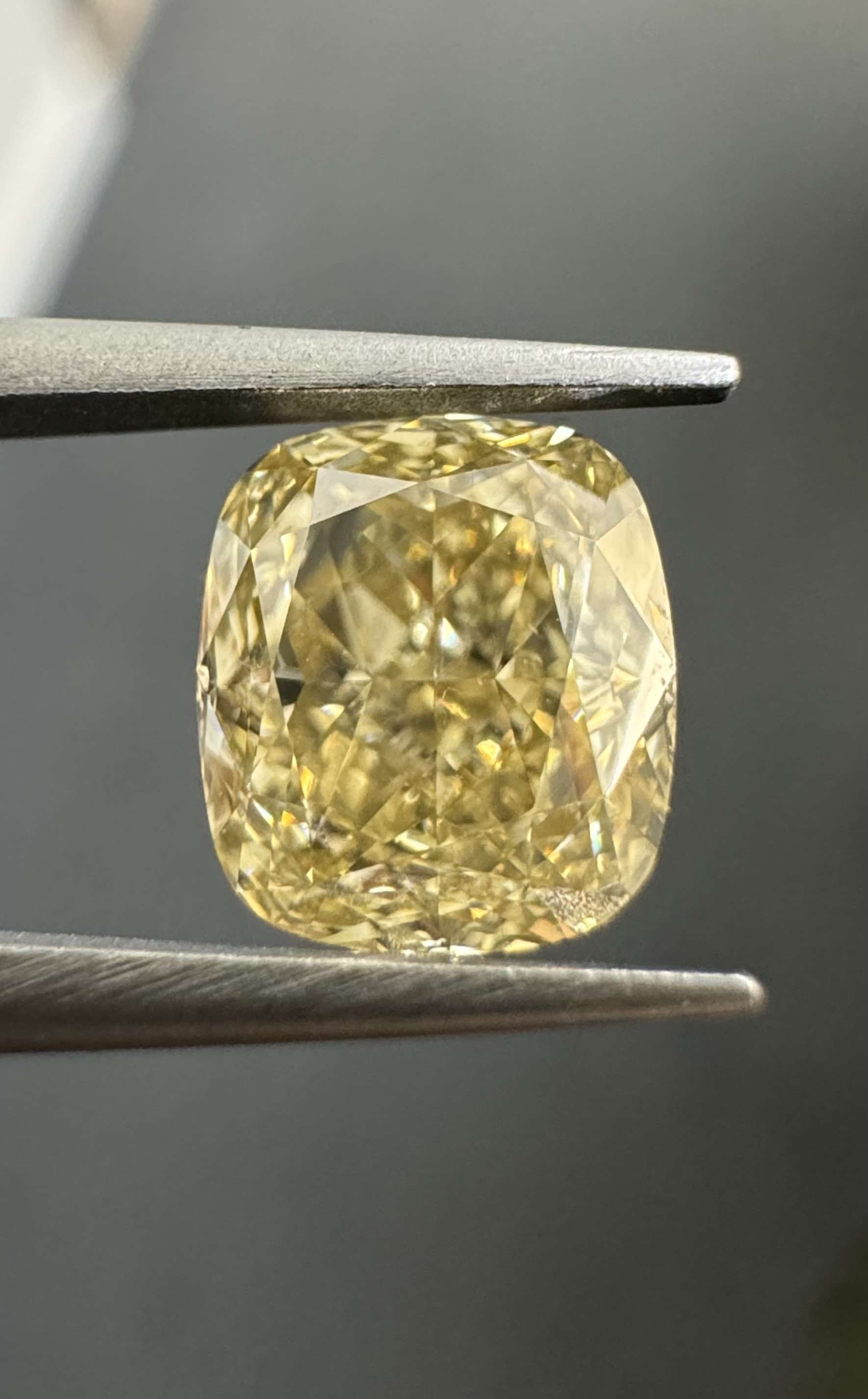 1.50ct Cushion SINGLE image 2 of 3