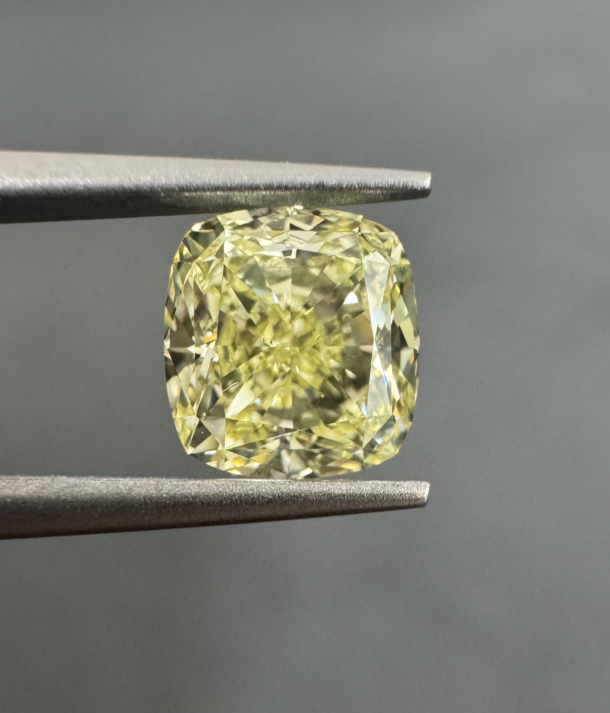 1.51ct Cushion SINGLE image 2 of 2