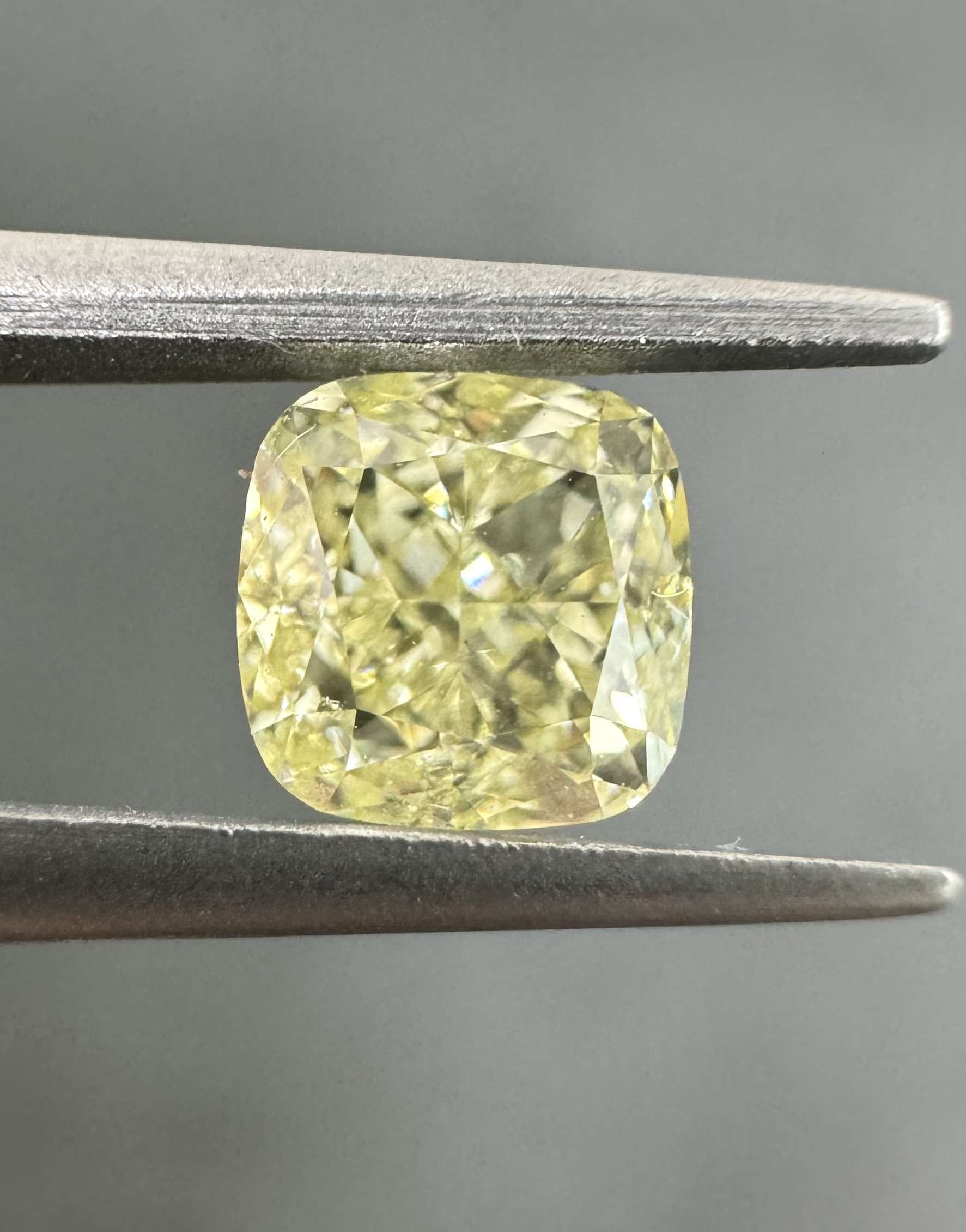 1.01ct Cushion SINGLE image 3 of 4