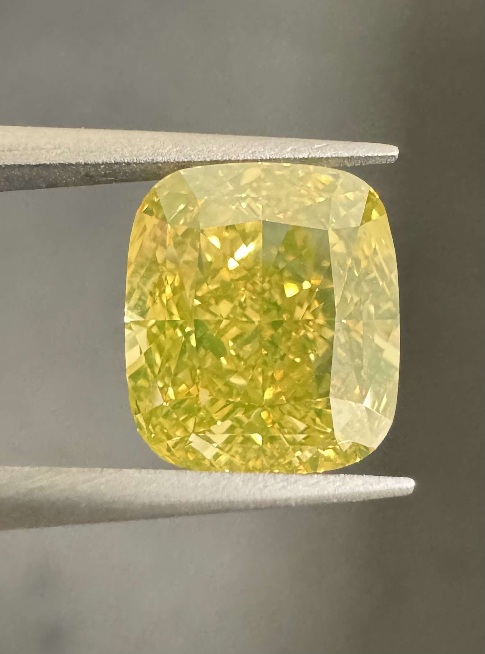 3.35ct Cushion SINGLE image 2 of 3