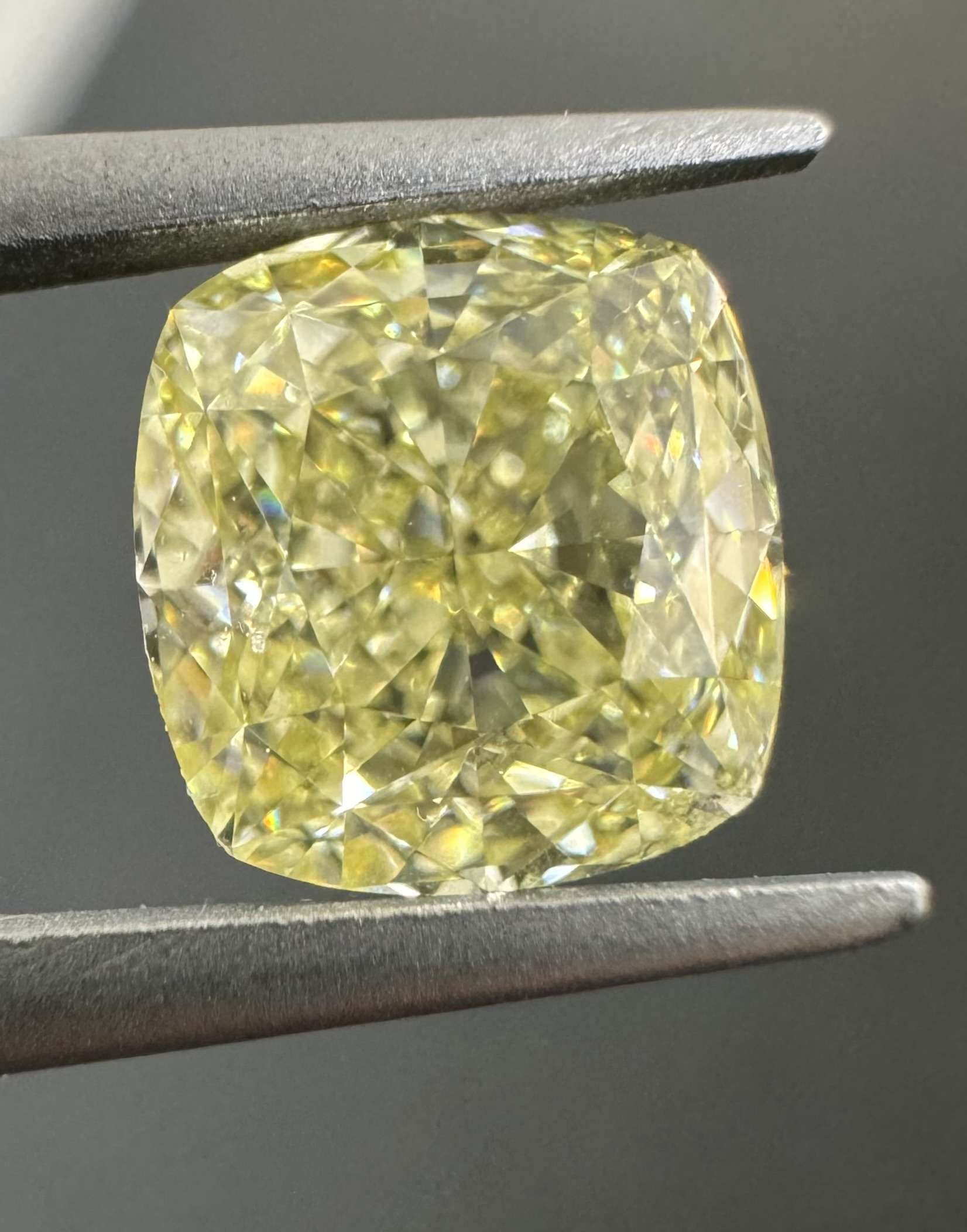 1.54ct Cushion SINGLE image 2 of 3