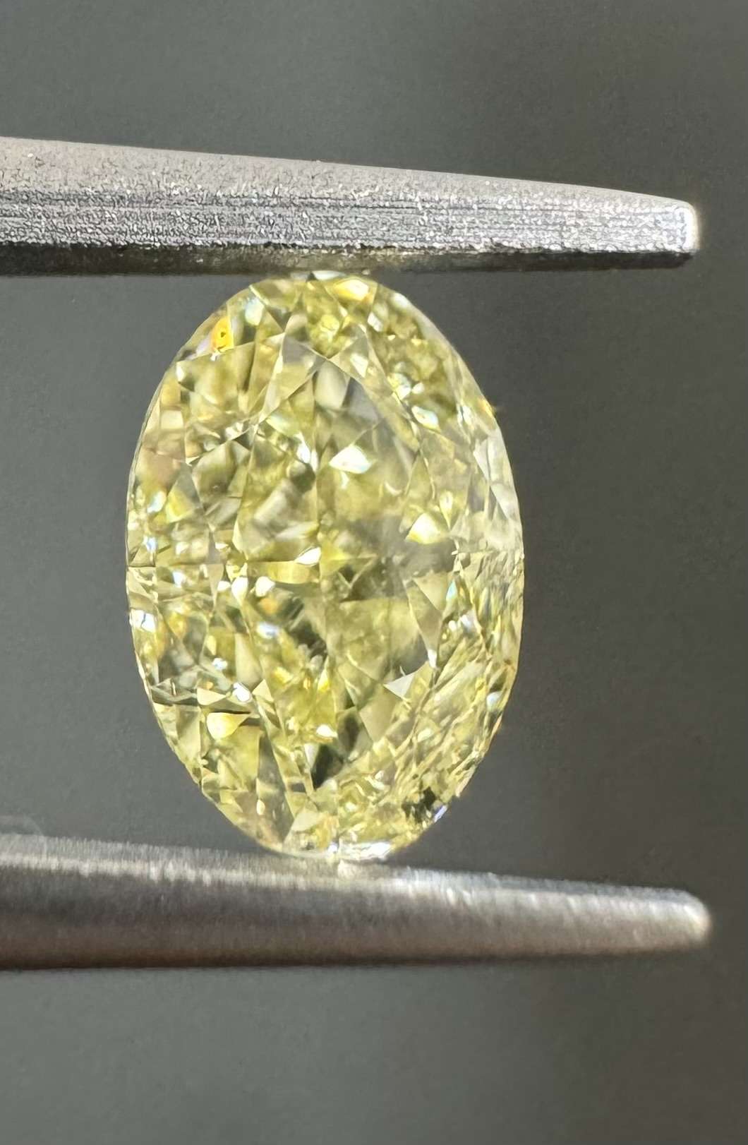 0.54ct Oval SINGLE image 2 of 3