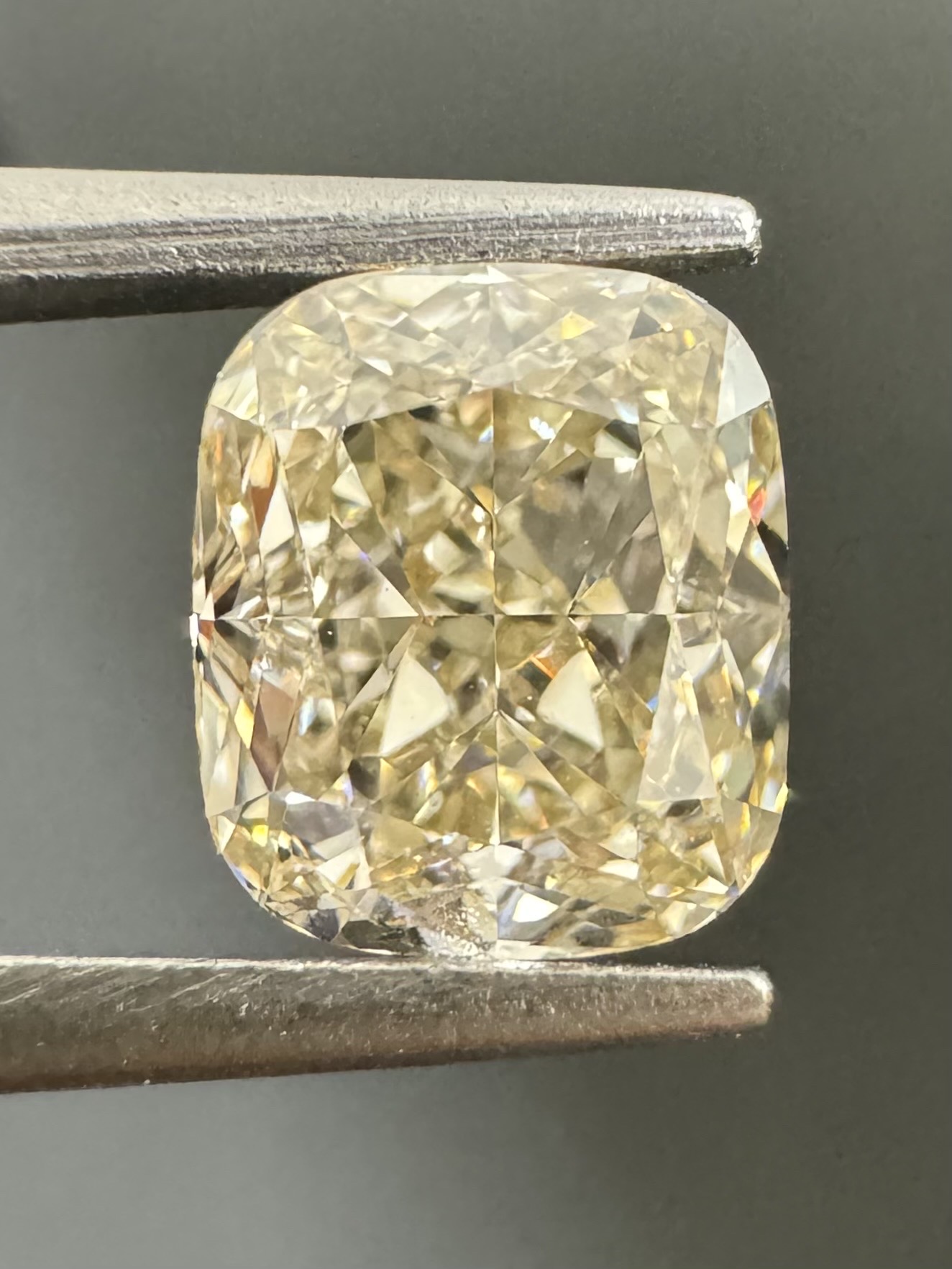 1.01ct Cushion SINGLE image 3 of 4