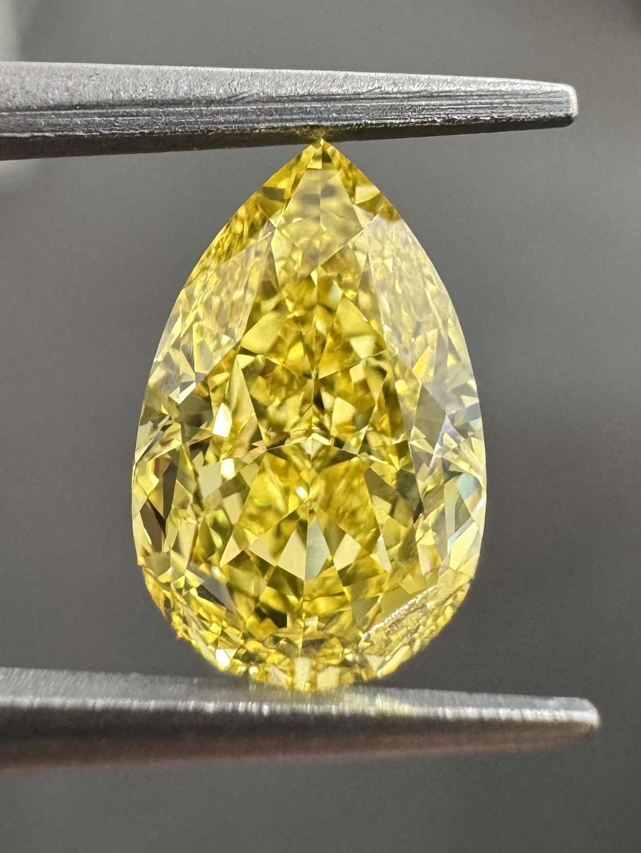 1.30ct Pear SINGLE image 2 of 3