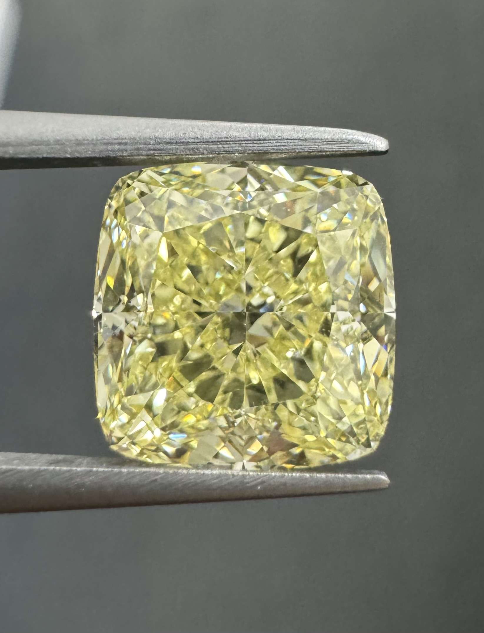 5.15ct Cushion SINGLE image 2 of 3