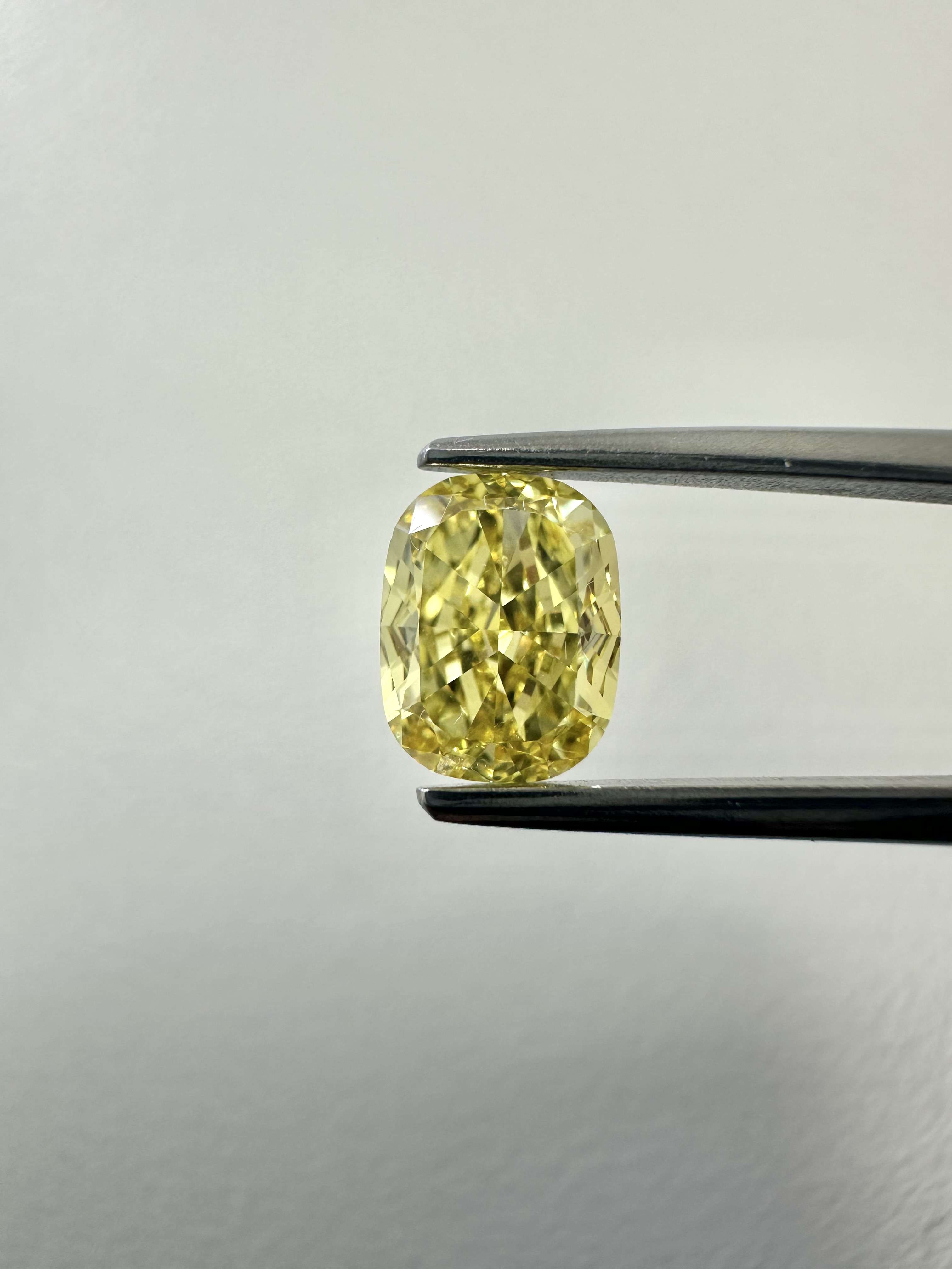 1.14ct Cushion SINGLE image 2 of 3