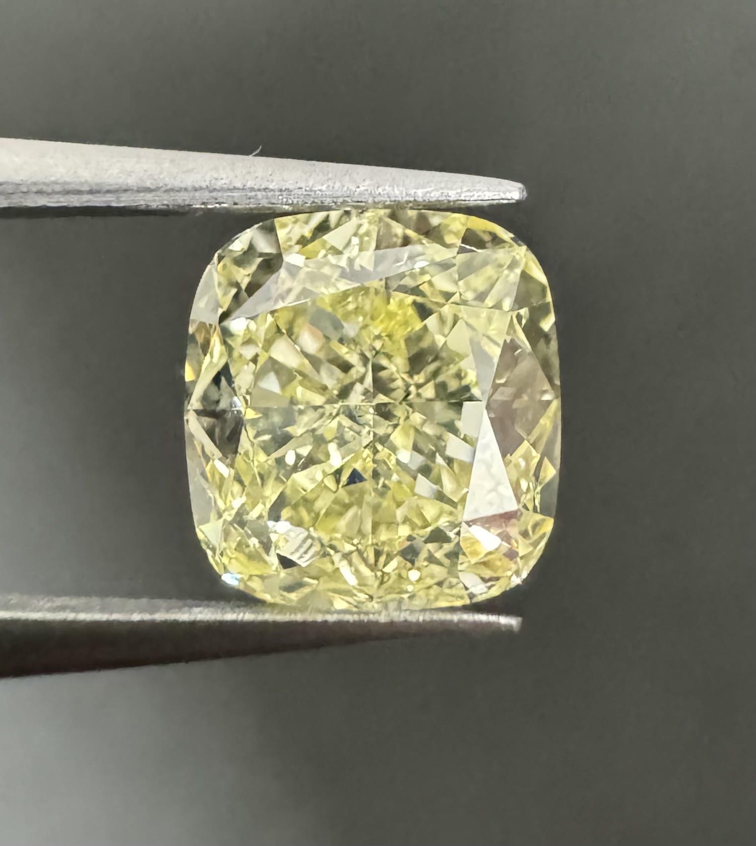 1.44ct Cushion SINGLE image 2 of 3
