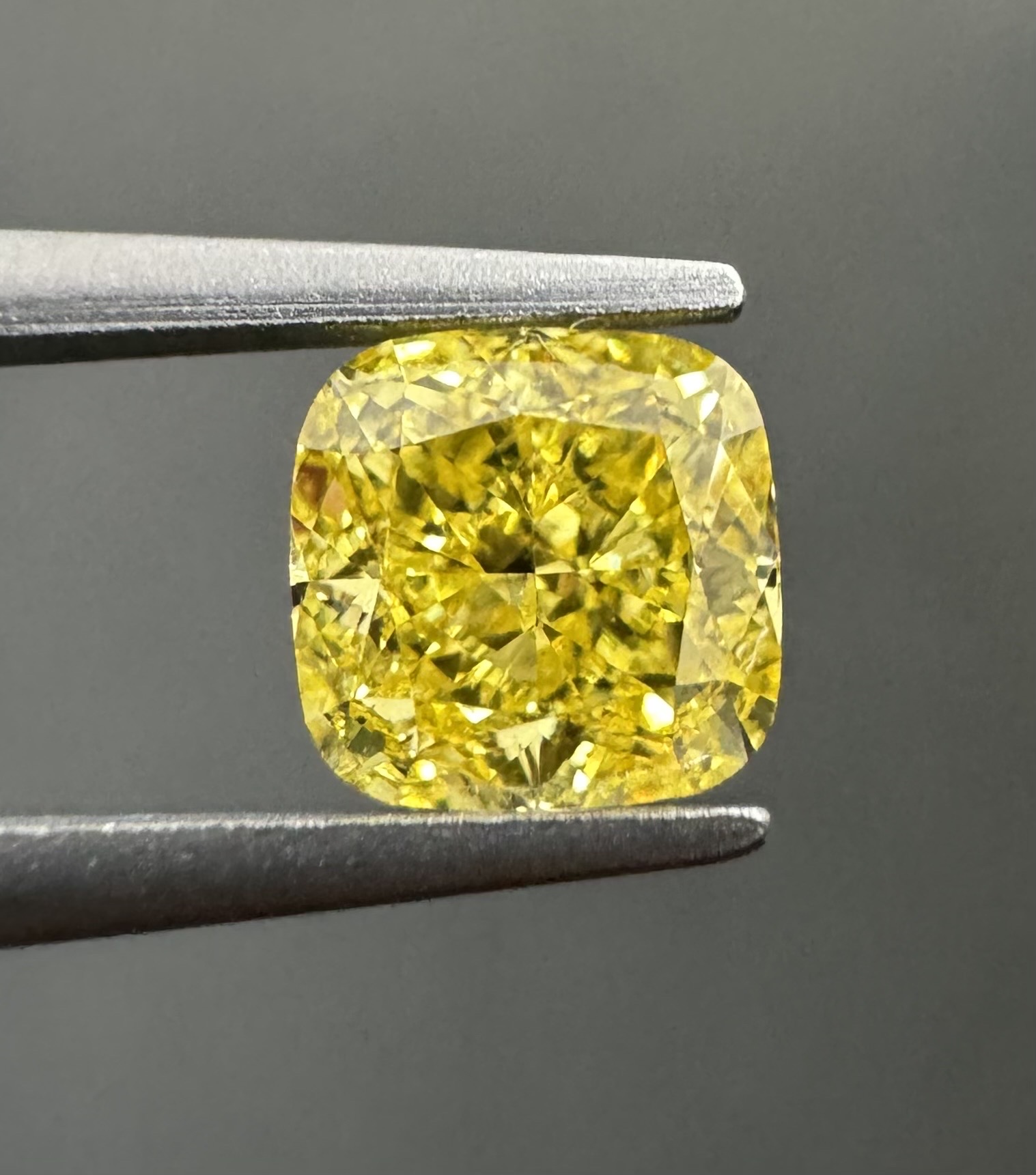 0.65ct Cushion SINGLE image 2 of 3