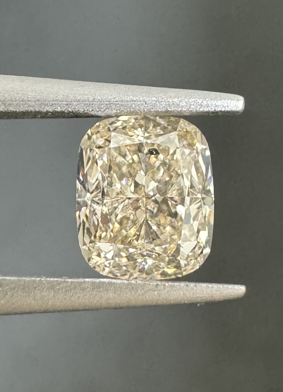 1.01ct Cushion SINGLE image 3 of 4