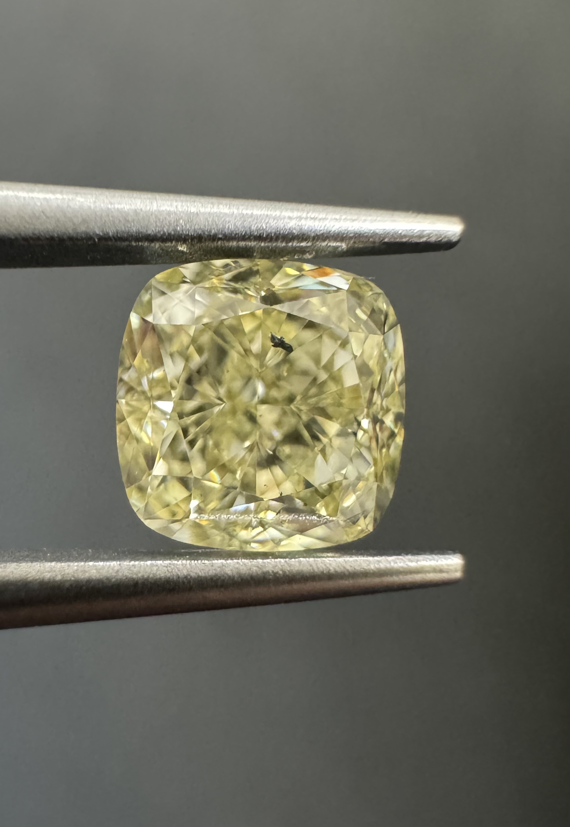 1.03ct Cushion SINGLE image 3 of 4