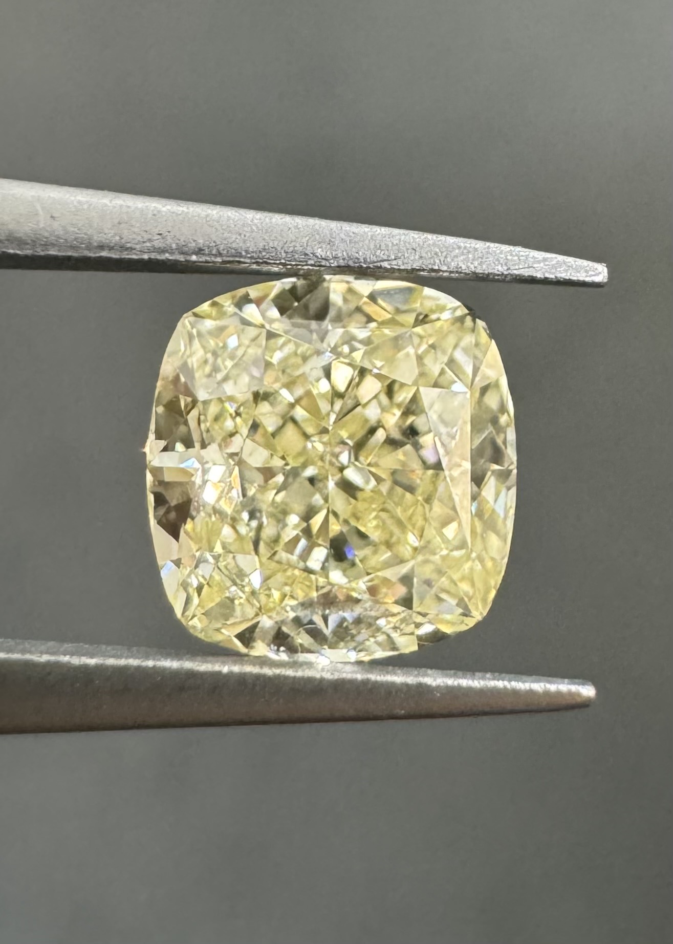1.20ct Cushion SINGLE image 3 of 4