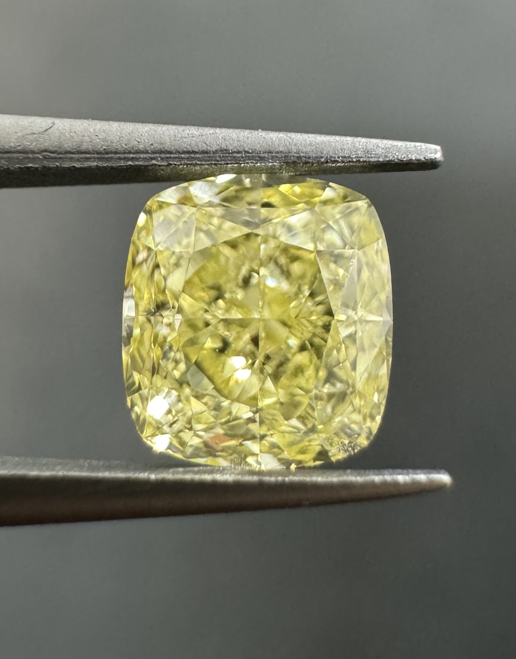 1.01ct Cushion SINGLE image 2 of 3