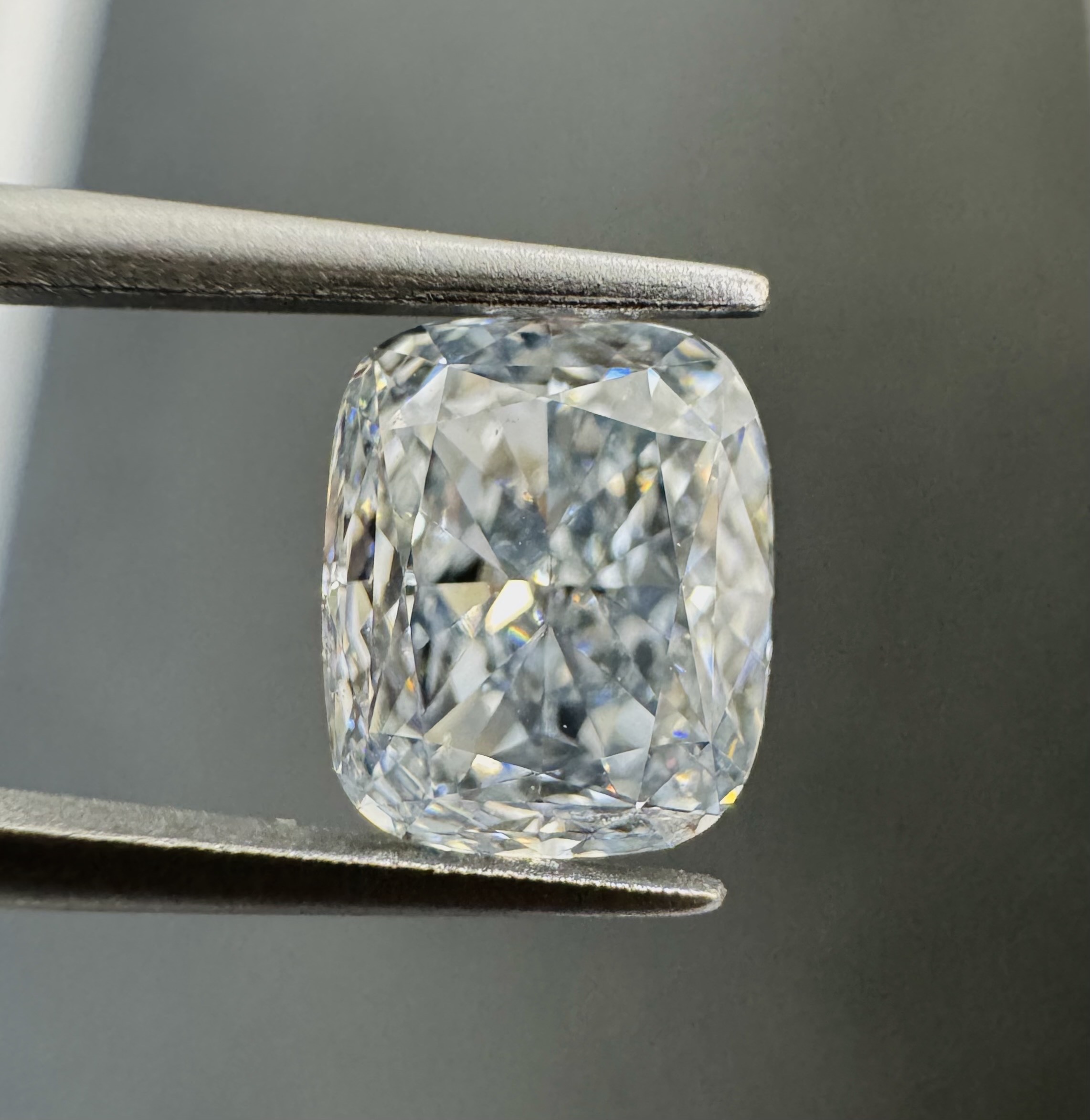 1.05ct Cushion SINGLE