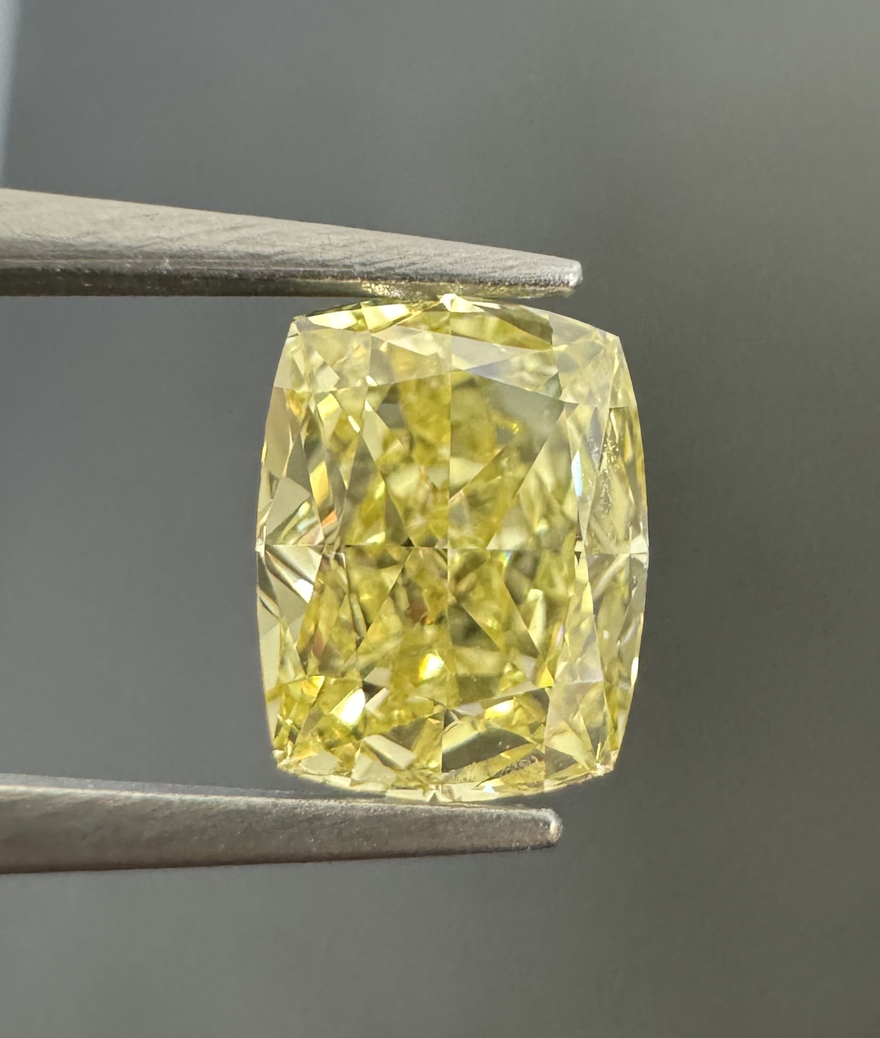 1.01ct Cushion SINGLE image 2 of 3